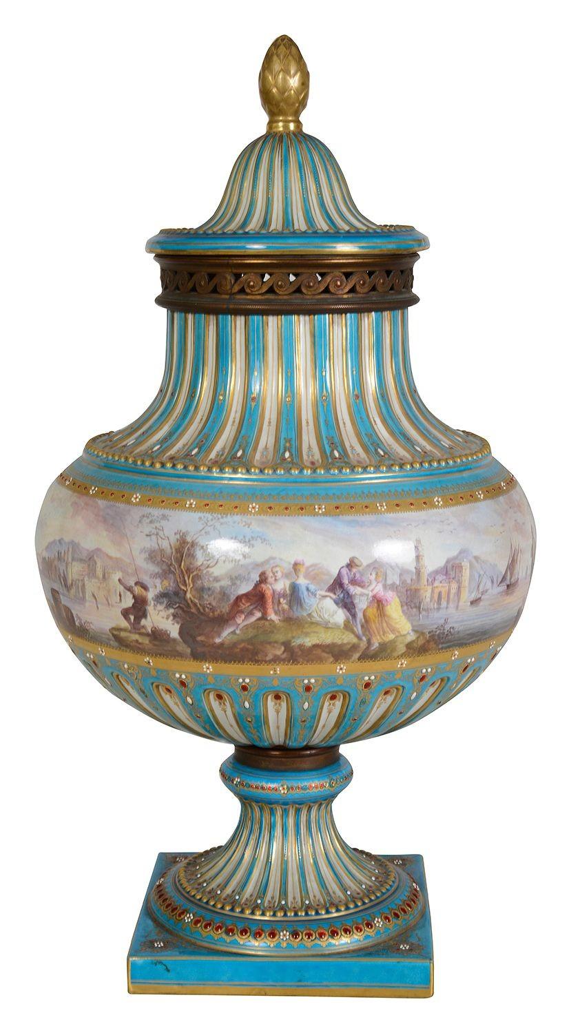 Gran jarrón con tapa estilo Sevres, hacia 1880, 56 cm Pintado a mano en venta