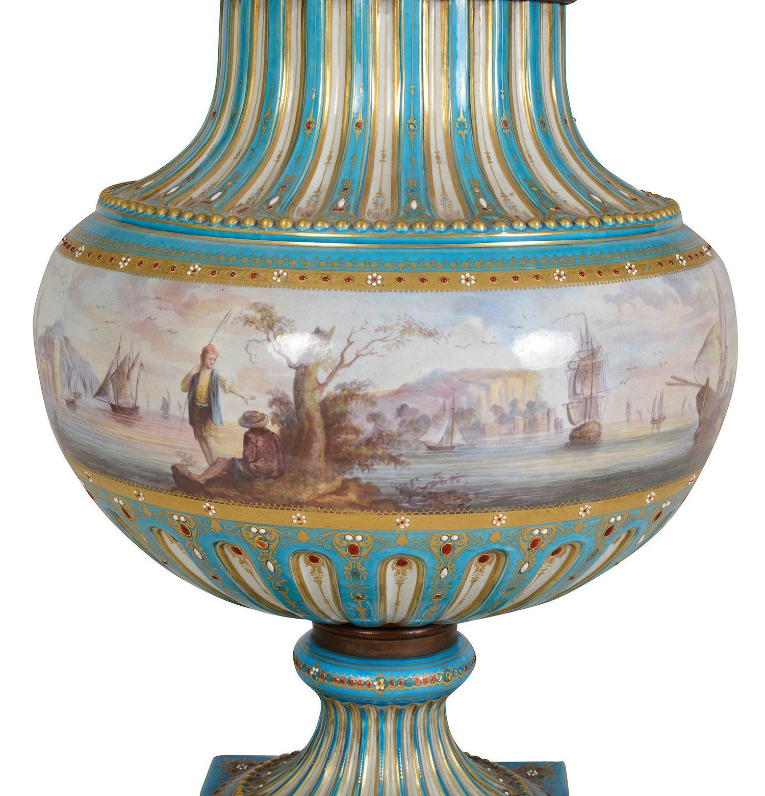 Gran jarrón con tapa estilo Sevres, hacia 1880, 56 cm siglo XIX en venta