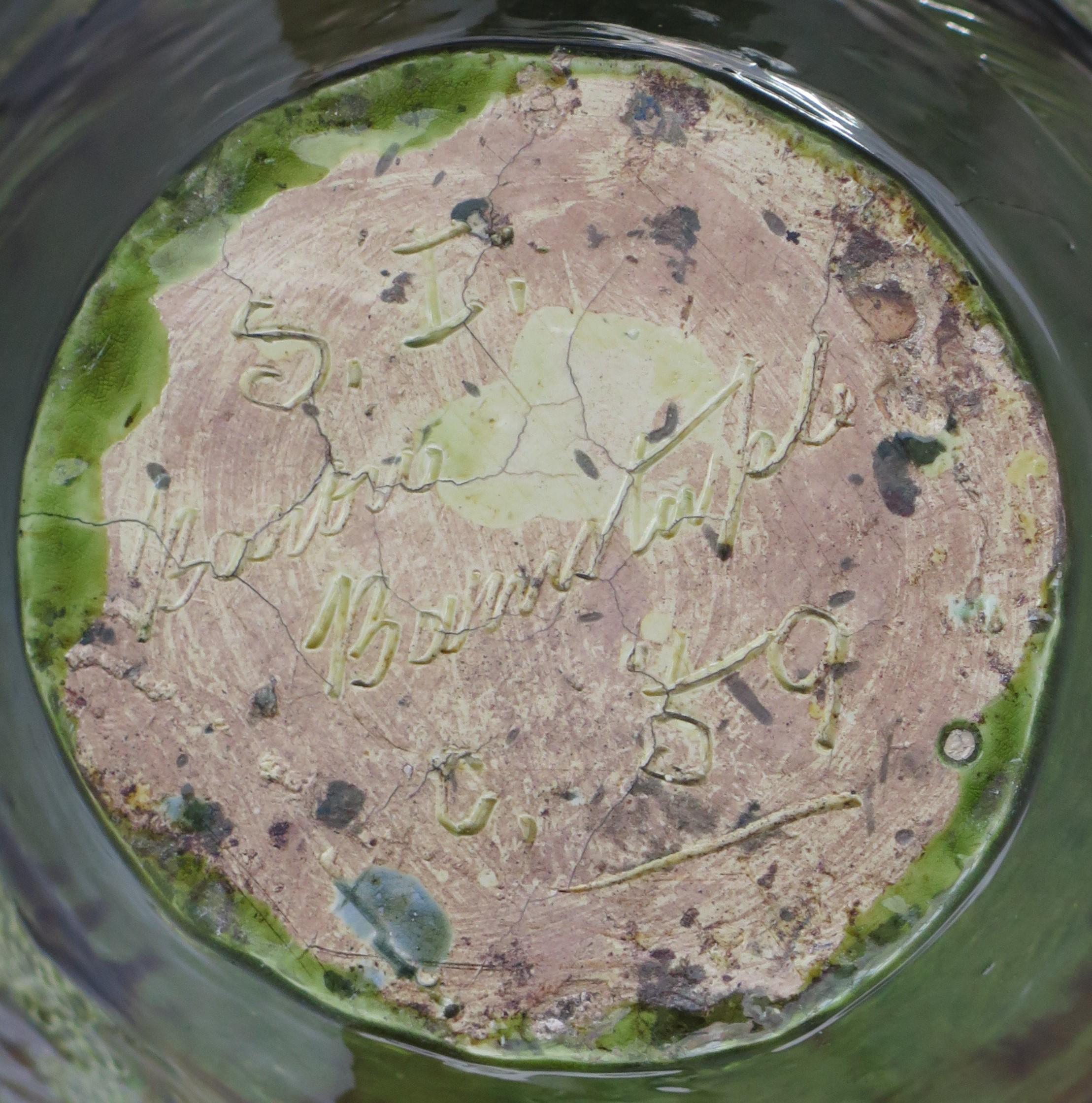 Grande vaso a forma di pesce graffito in ceramica di W L Baron Barnstaple Devon, 1909 circa in vendita 3