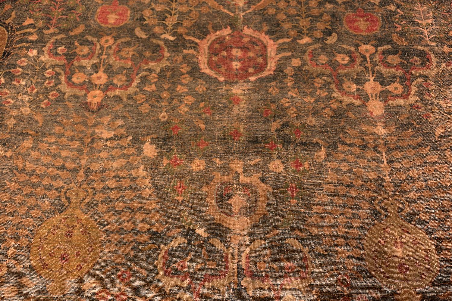 18th Century and Earlier Antique 17th Century Persian Isfahan Rug. 9ft x 18 ft 4in For Sale