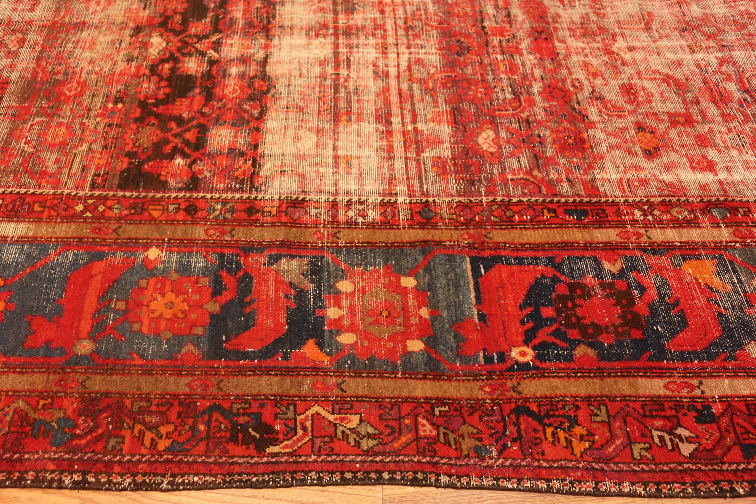 Shabby Chic Antique Persian Malayer Rug. Size: 12 ft 8 in x 19 ft 9 in  In Good Condition For Sale In New York, NY