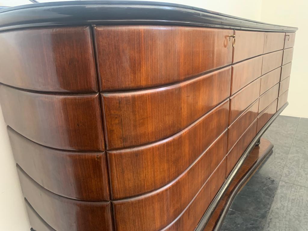Large Shaped and Ashlar Sideboard attributed to Vittorio Dassi, 1950s In Good Condition For Sale In Montelabbate, PU
