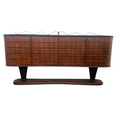 Grand buffet en forme et en frêne attribué à Vittorio Dassi, années 1950