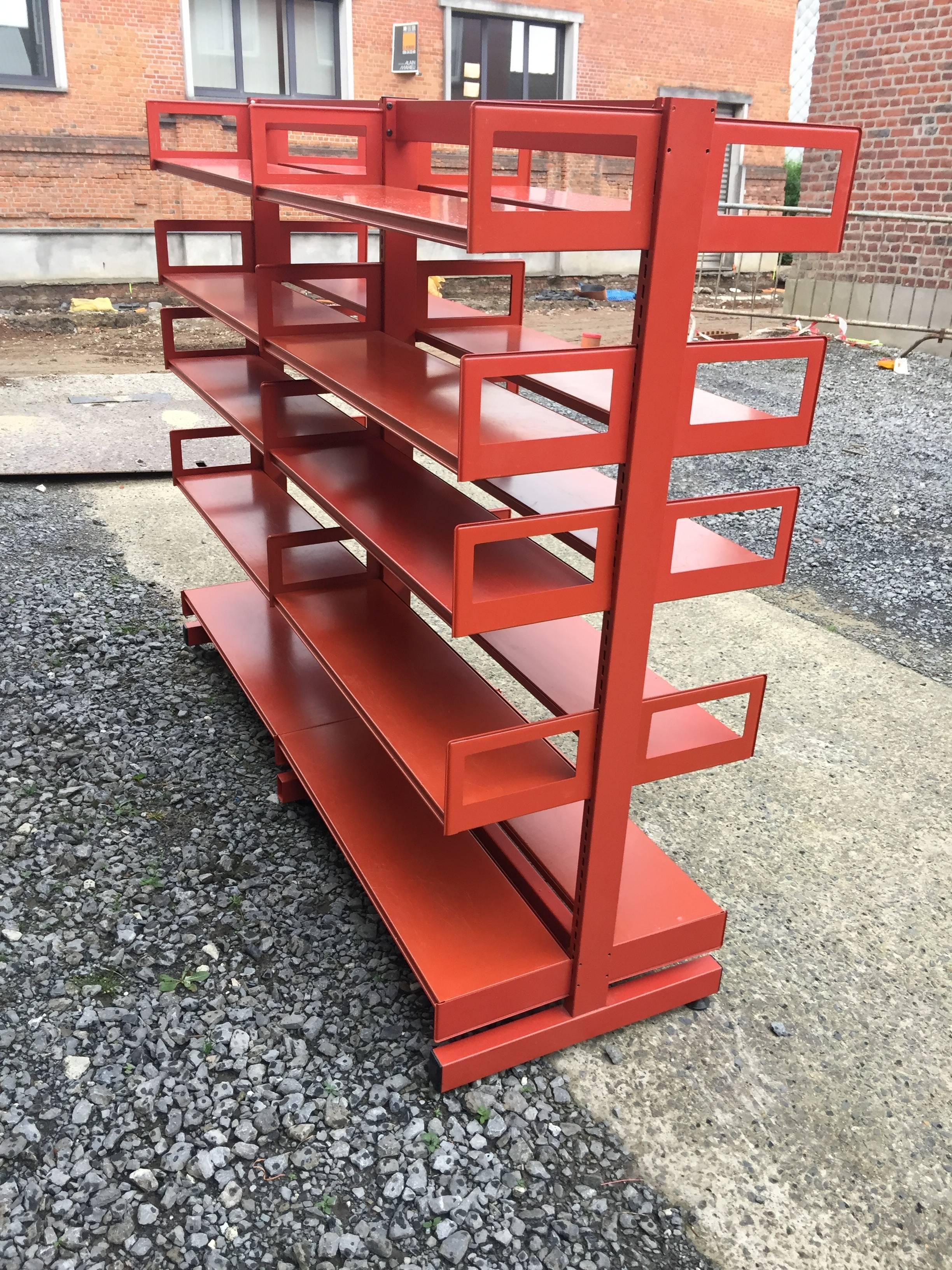 Large Shelf in Lacquered Metal, circa 1970 In Excellent Condition For Sale In Saint-Ouen, FR
