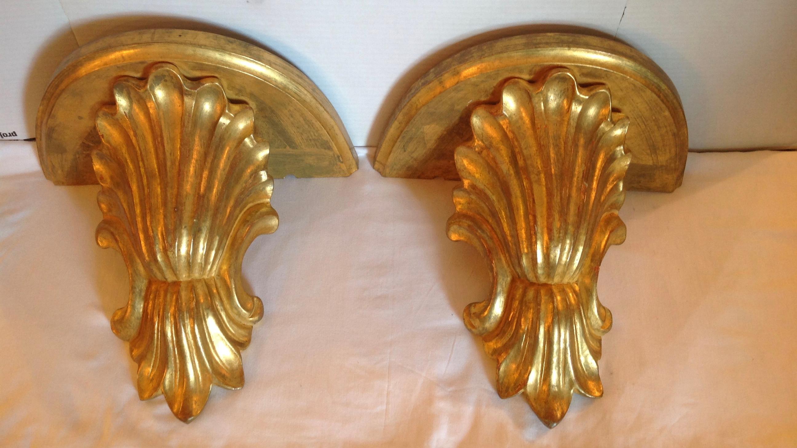 Large Shell Form Wall Brackets, Pair In Good Condition In West Palm Beach, FL