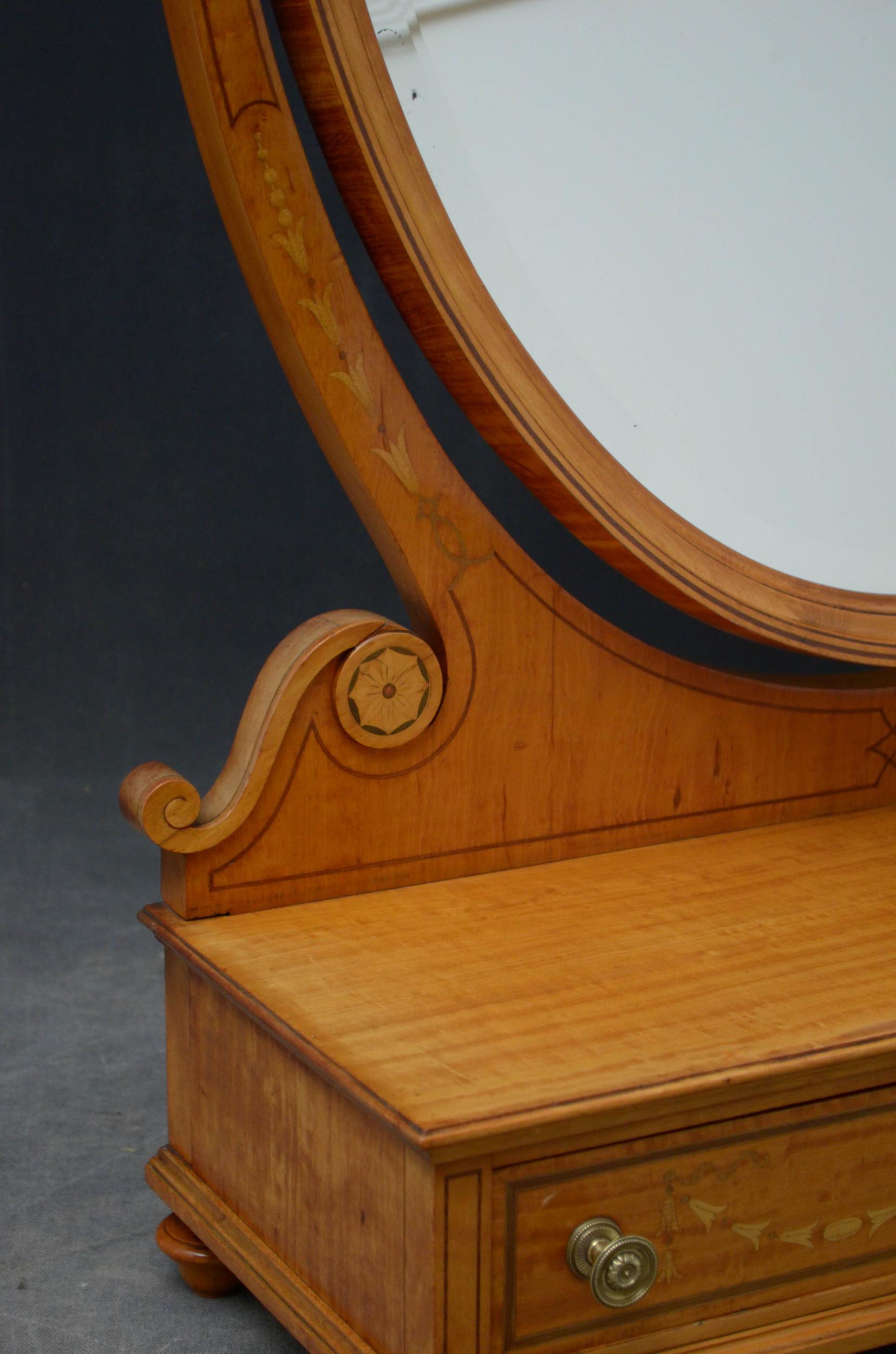 Large Sheraton Style Satinwood Dressing Mirror In Good Condition For Sale In Whaley Bridge, GB