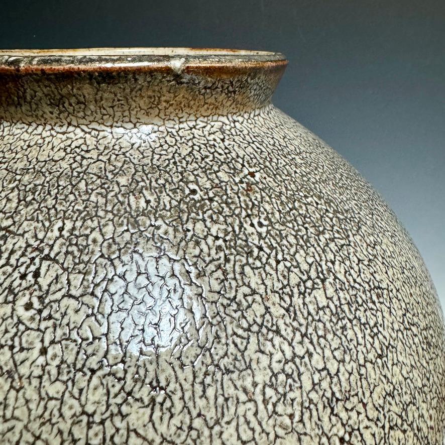 Grand pot de lune en céramique émaillée Shino de Jason Fox Neuf - En vente à Burbank, CA