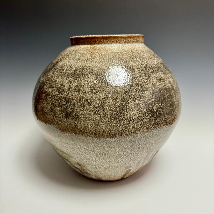 XXI secolo e contemporaneo Tsubo grande in ceramica smaltata Shino di Jason Fox in vendita