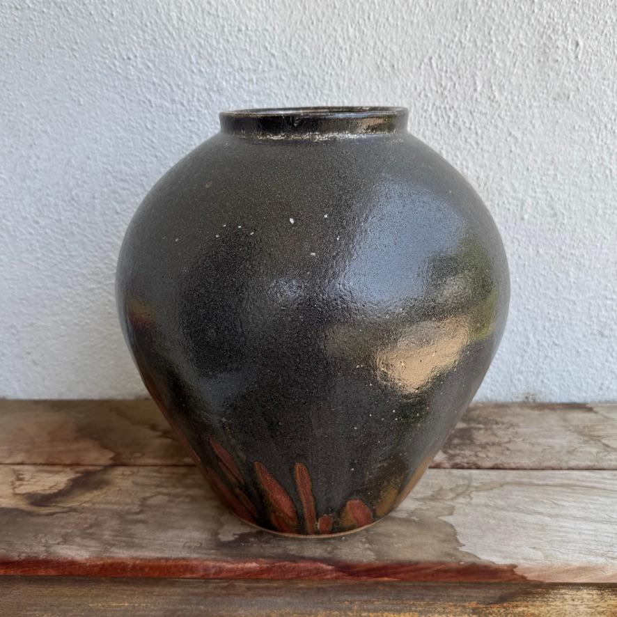 Großer Tsubo mit Shino-Glasur von Jason Fox (Moderne) im Angebot