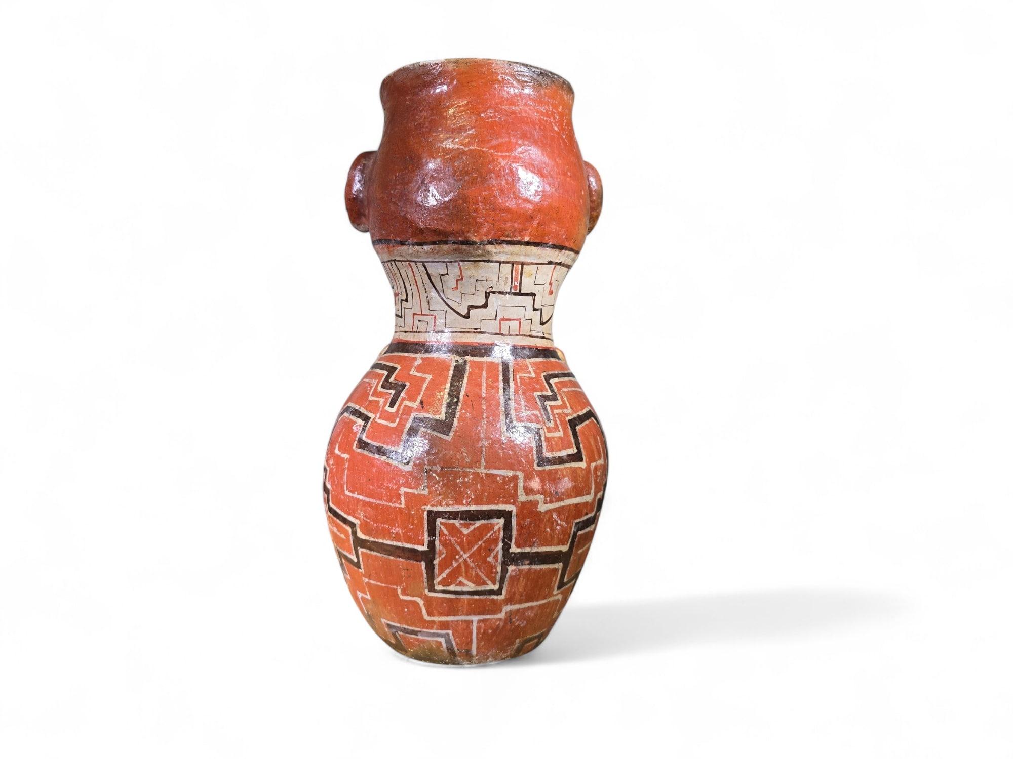 Grande vaso Shipibo in argilla peruviana - Inizio del XX secolo in vendita 5