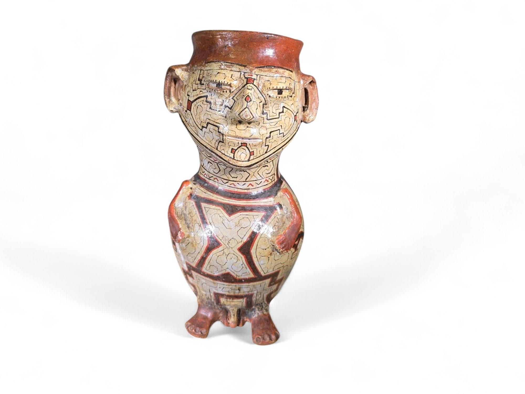 Metà XX secolo Grande vaso Shipibo in argilla peruviana - Inizio del XX secolo in vendita