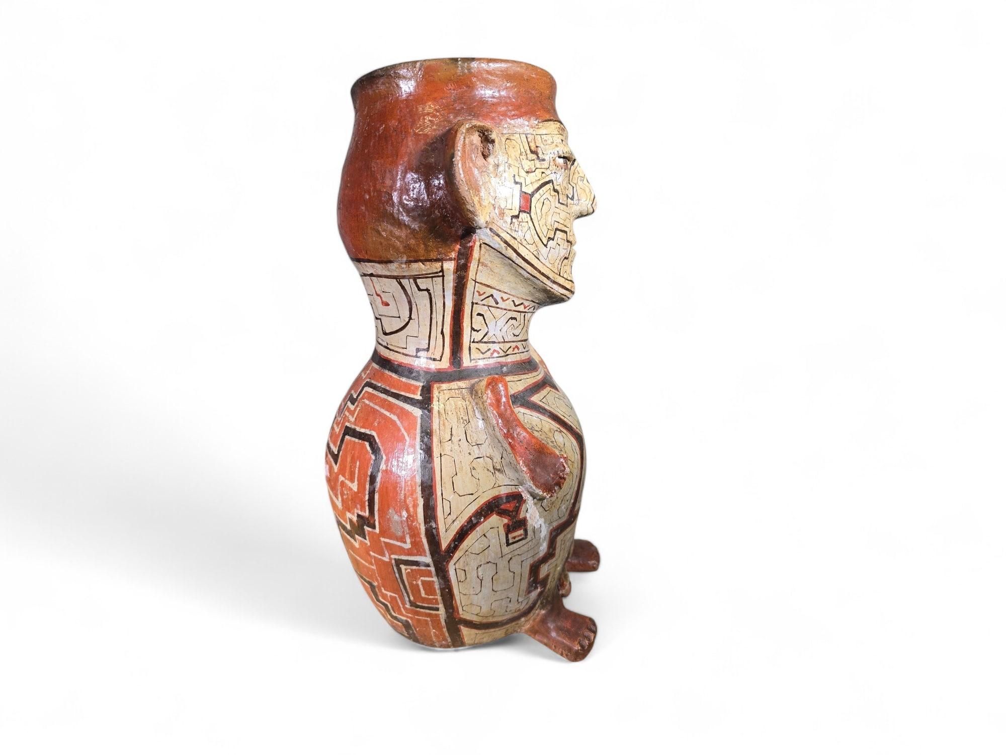 Grande vaso Shipibo in argilla peruviana - Inizio del XX secolo in vendita 3
