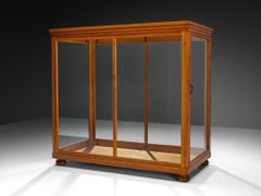 Grande vitrine en pin et verre