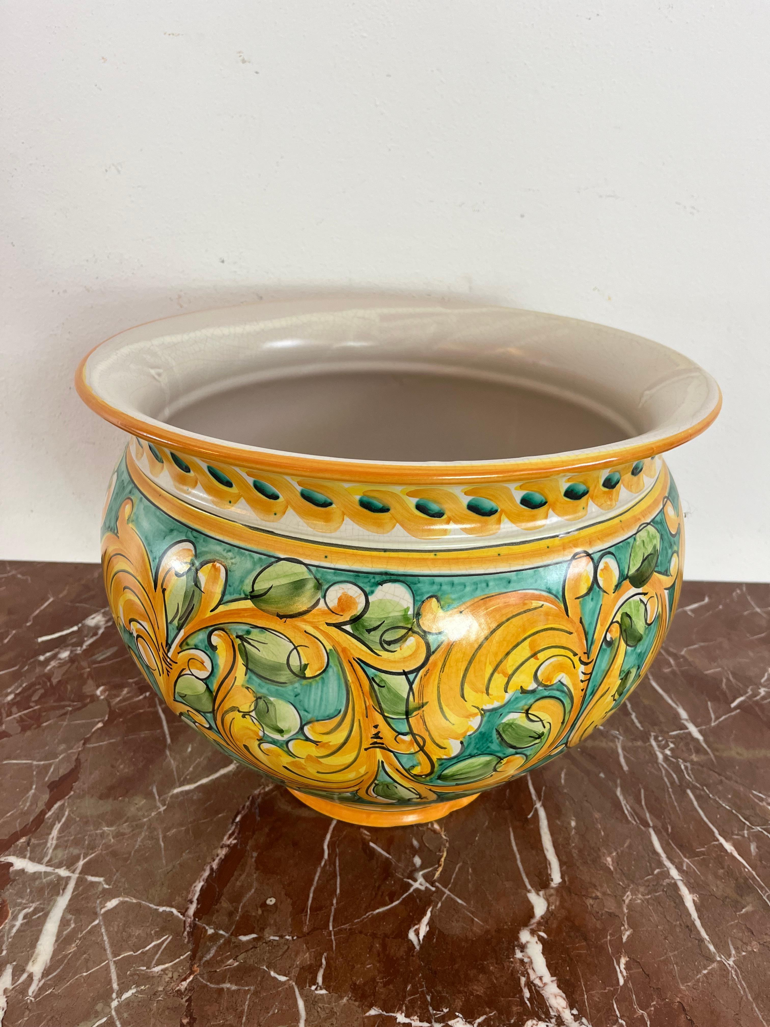 Grande cachepot siciliano in ceramica smaltata di Santo Stefano di Camastra, anni '70 In condizioni buone in vendita a Palermo, IT