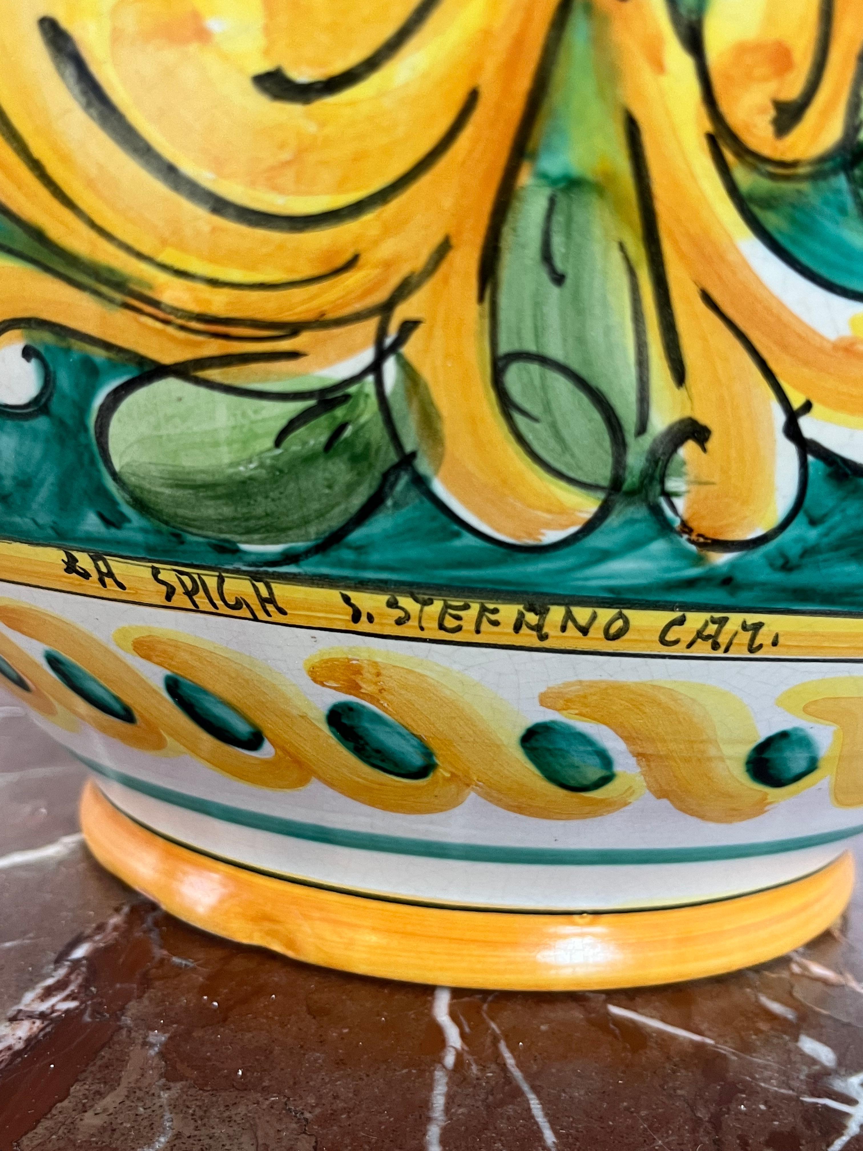 Fine XX secolo Grande cachepot siciliano in ceramica smaltata di Santo Stefano di Camastra, anni '70 in vendita