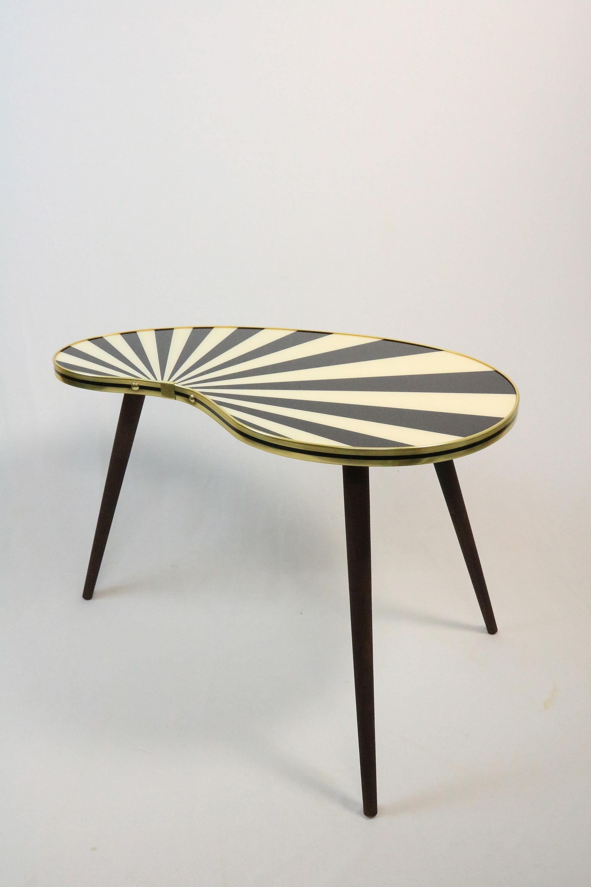 Mid-Century Modern Large Side Table, Kidney Shaped, Black-White Stripes, 3 Elegant Legs, 50s Style For Sale