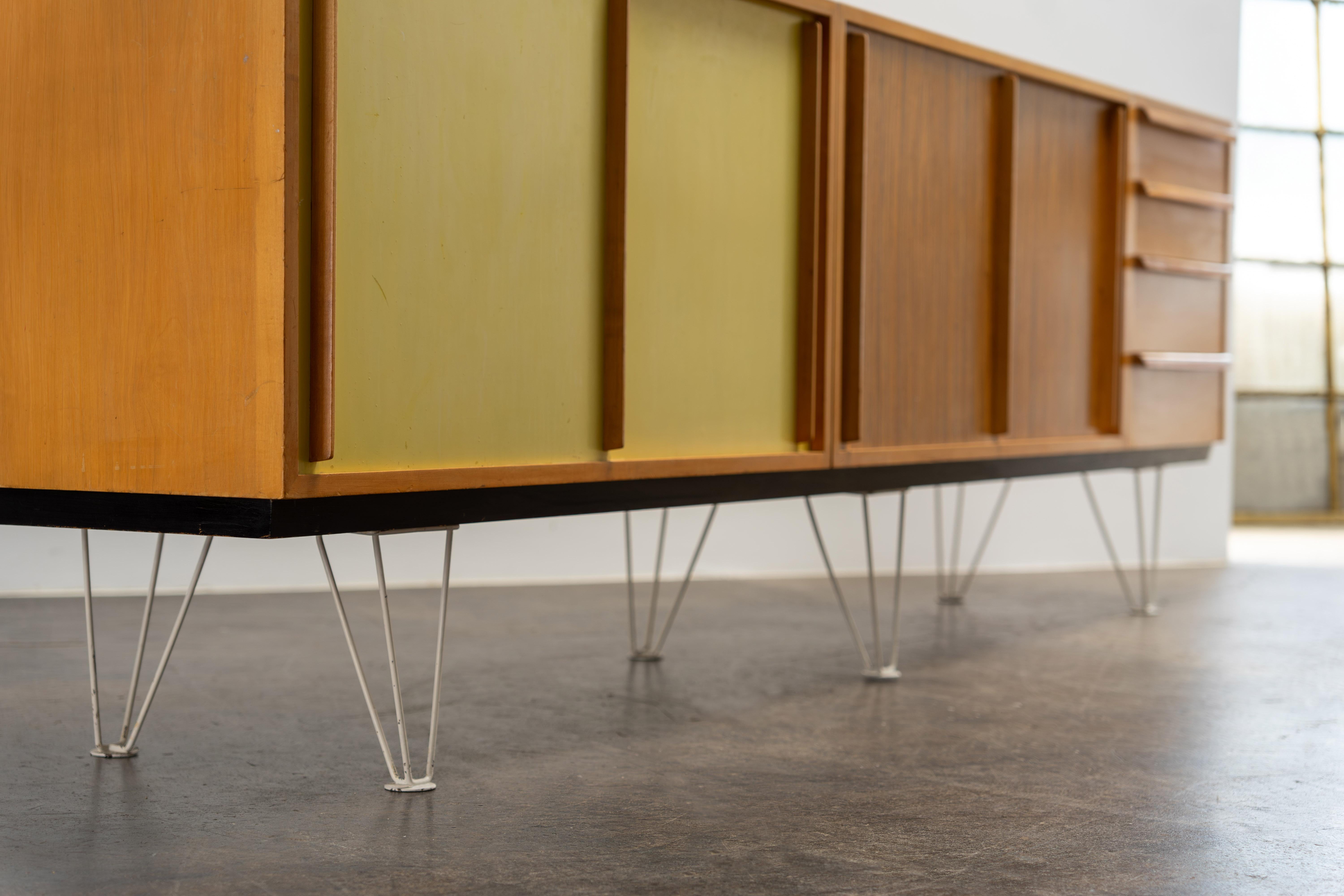 Grand buffet d'Alfred Altherr K. H. Frey Freba Typenmöbel, années 1950 en vente 4
