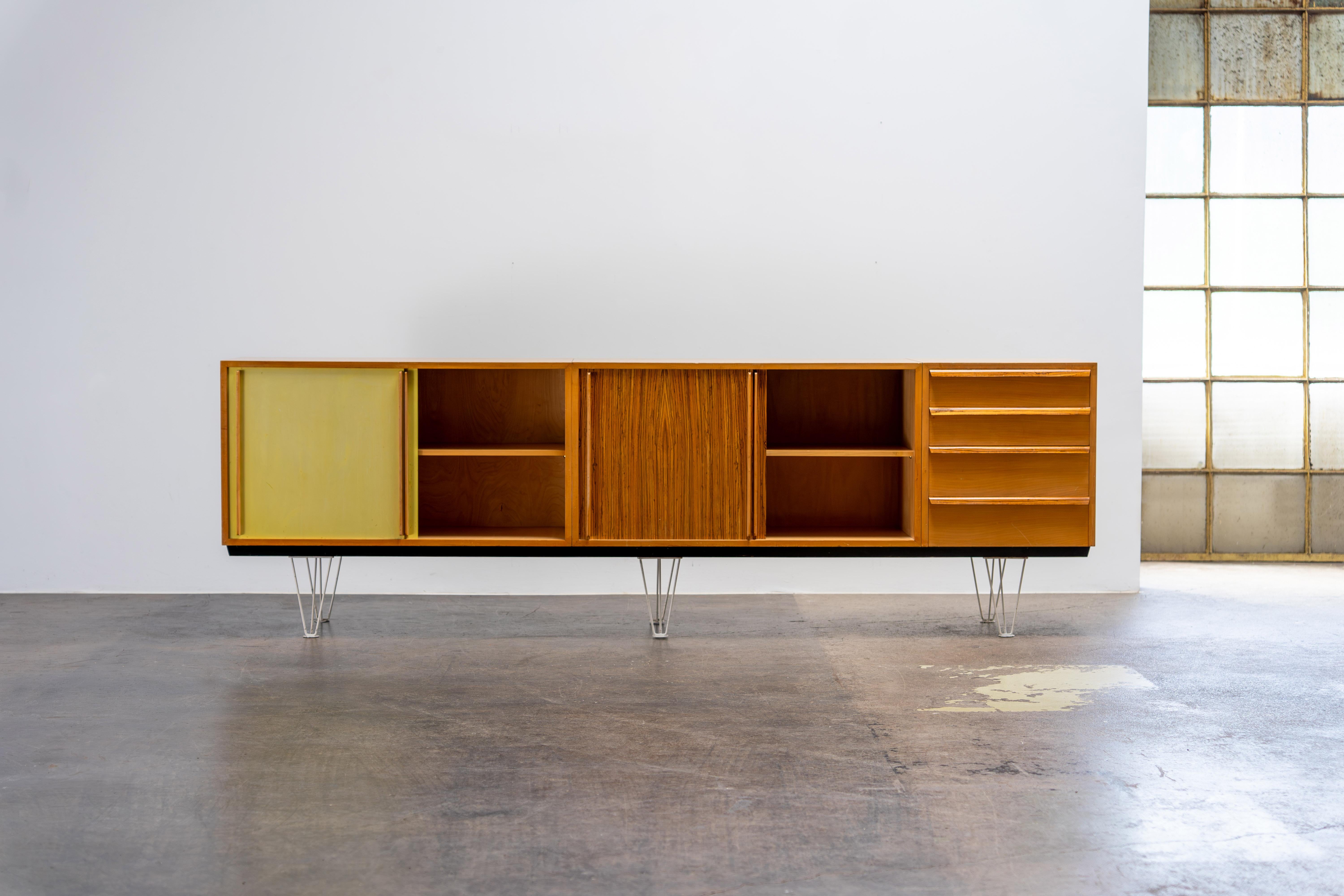 Grand buffet d'Alfred Altherr K. H. Frey Freba Typenmöbel, années 1950 en vente 9