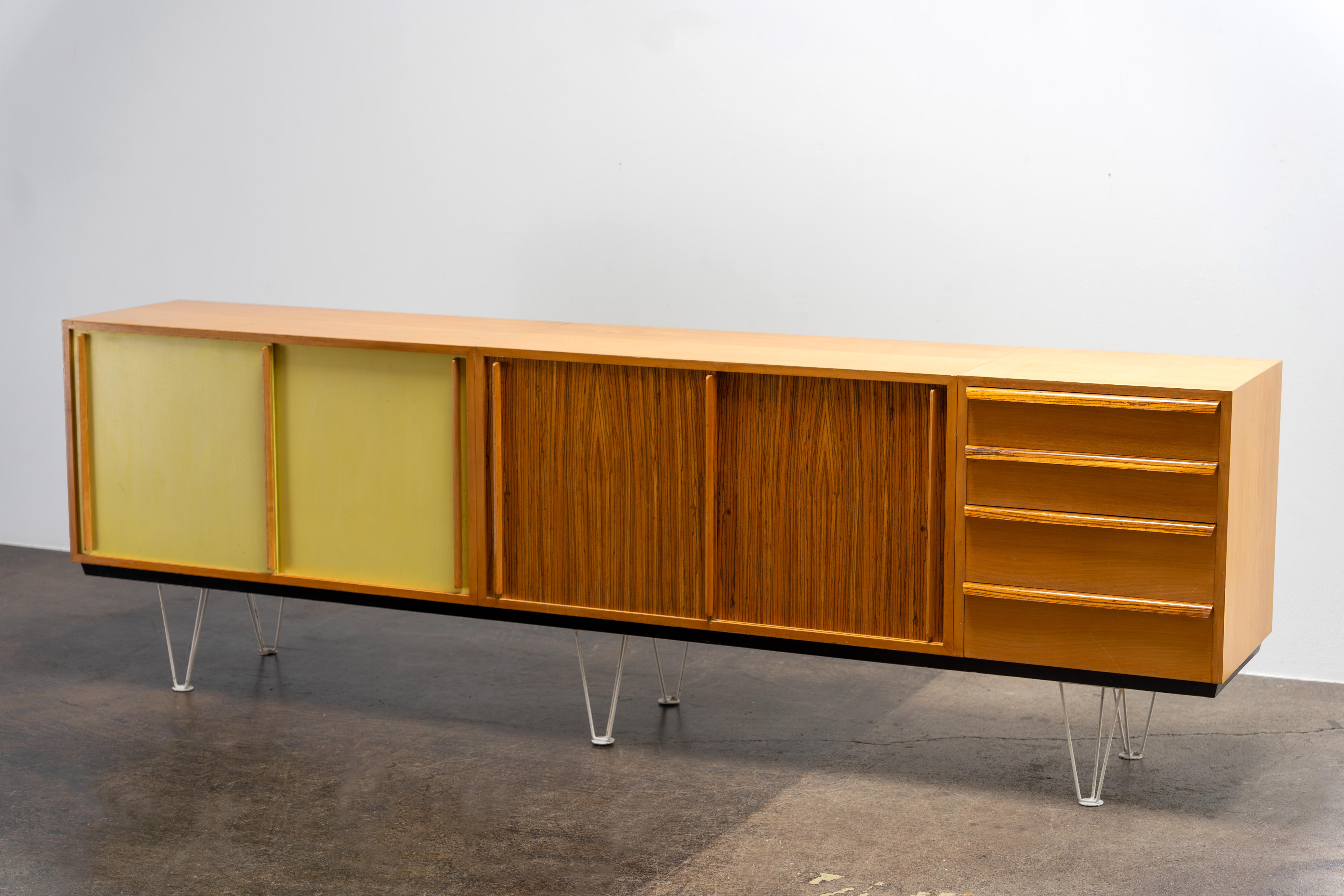 Grand buffet d'Alfred Altherr K. H. Frey Freba Typenmöbel, années 1950 en vente 1