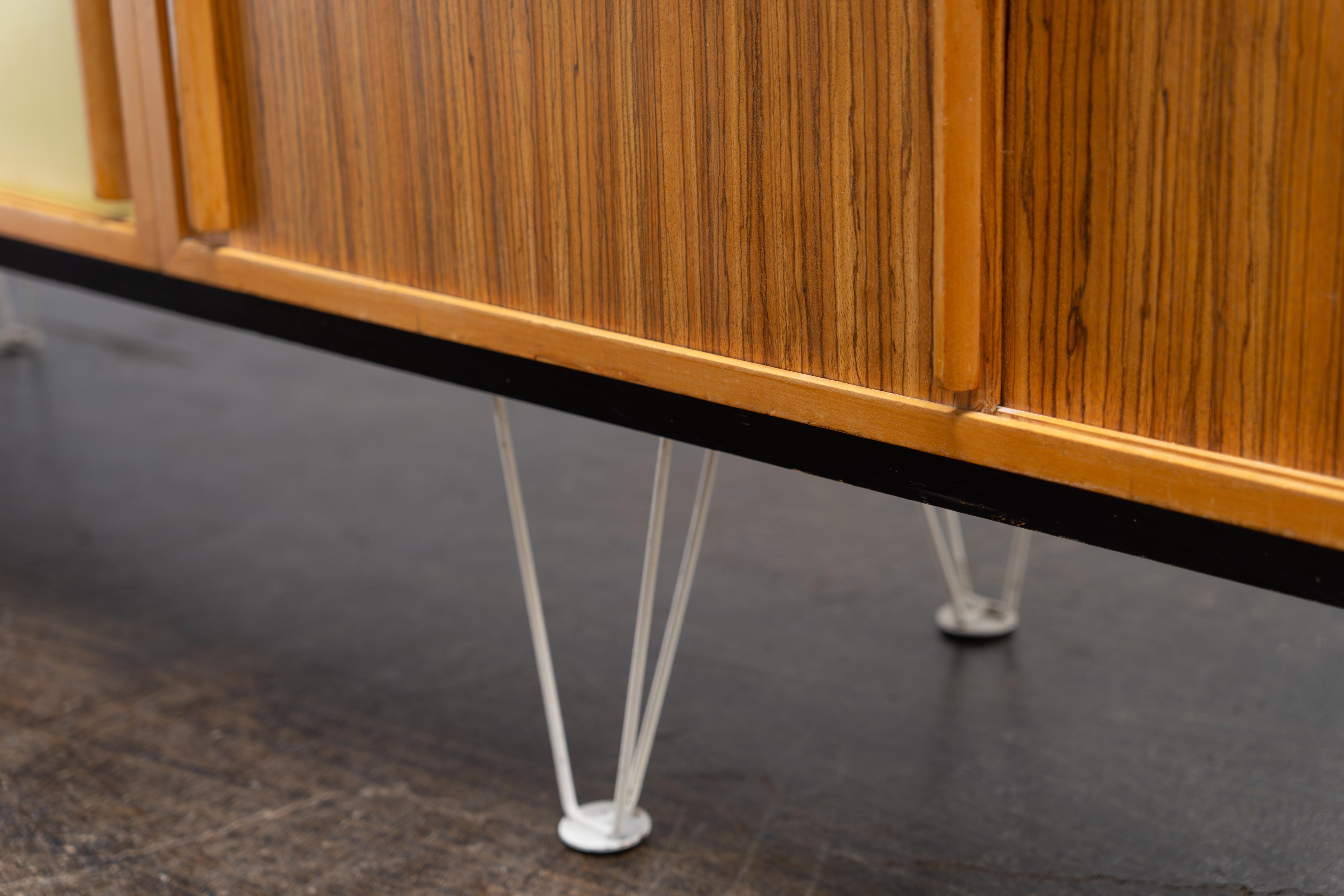 Grand buffet d'Alfred Altherr K. H. Frey Freba Typenmöbel, années 1950 en vente 2