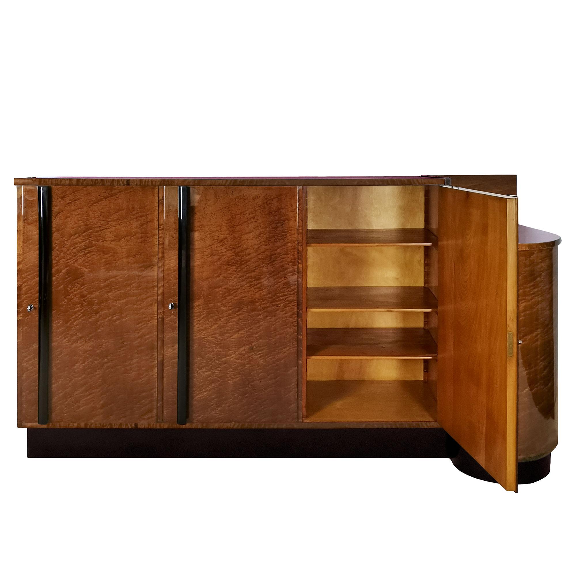 Italian Large Art Deco Sideboard Cabinet in Speckled Mahogany – Italy 1930 For Sale