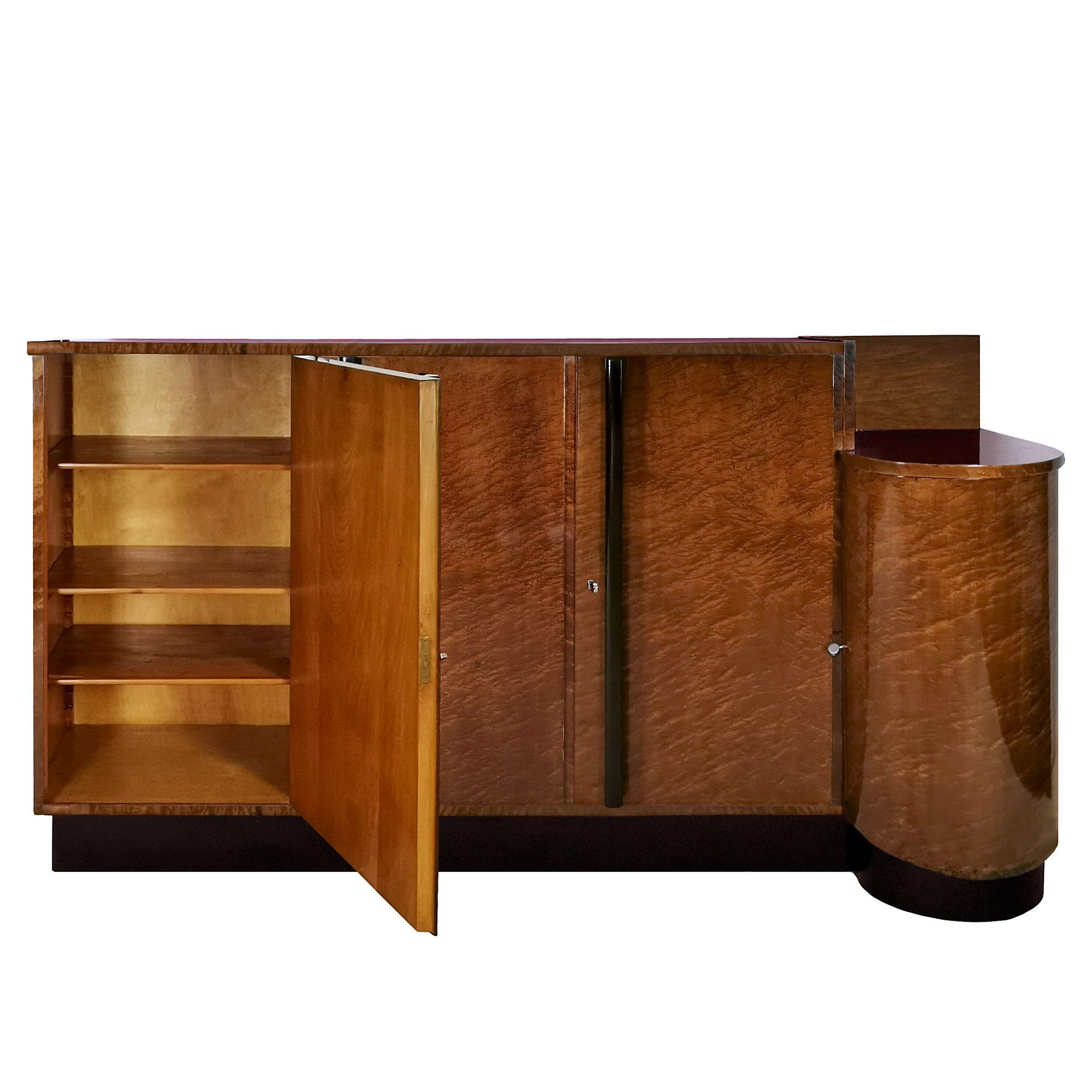 Polished Large Art Deco Sideboard Cabinet in Speckled Mahogany – Italy 1930 For Sale