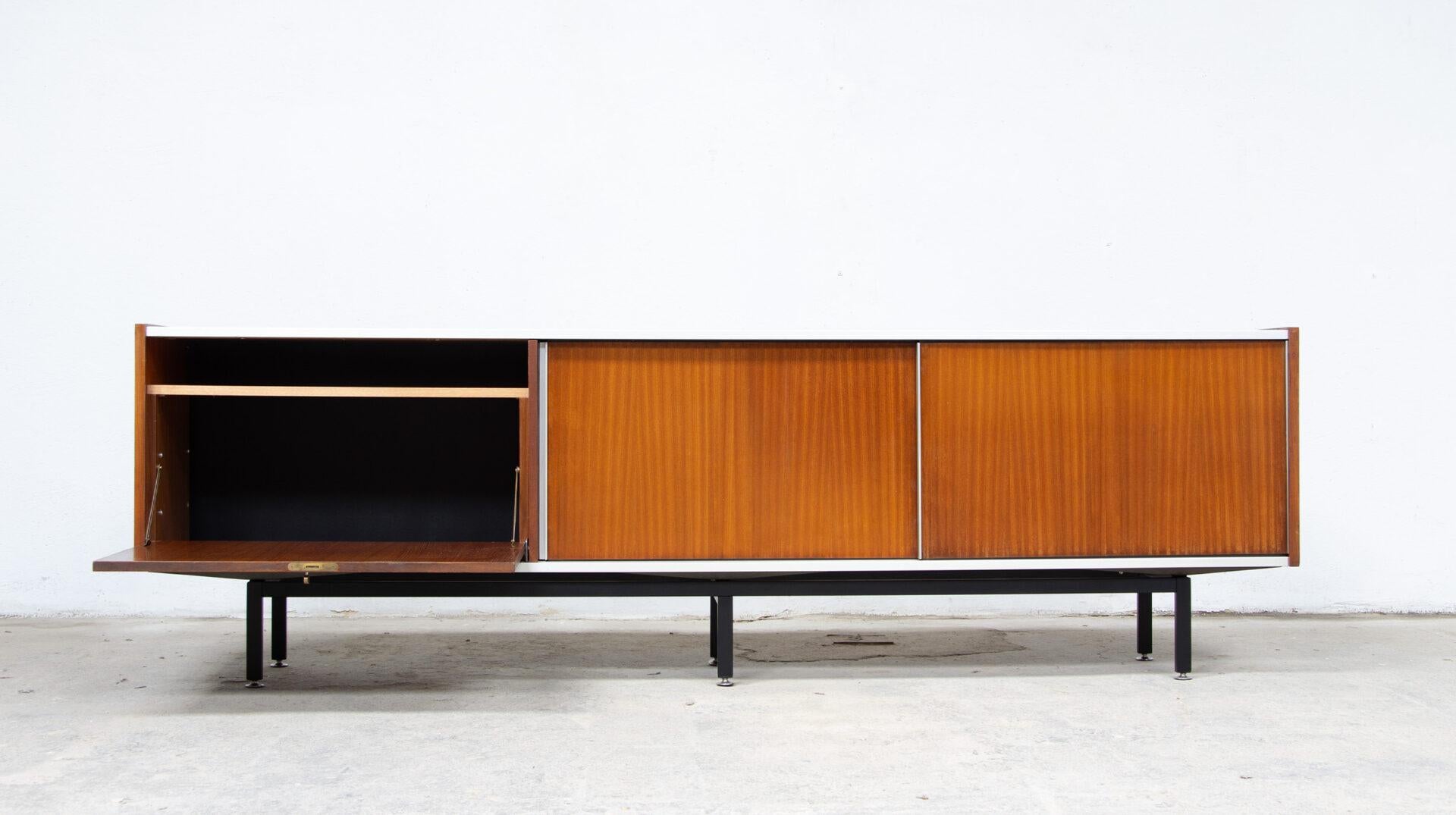 Großes Sideboard Georges Frydman für EFA (20. Jahrhundert) im Angebot
