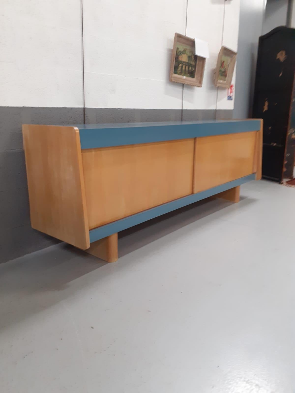 Large Sideboard in Ash and Formica circa 1950 For Sale 11