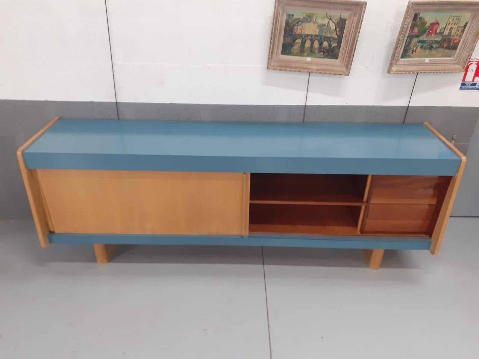 European Large Sideboard in Ash and Formica circa 1950 For Sale
