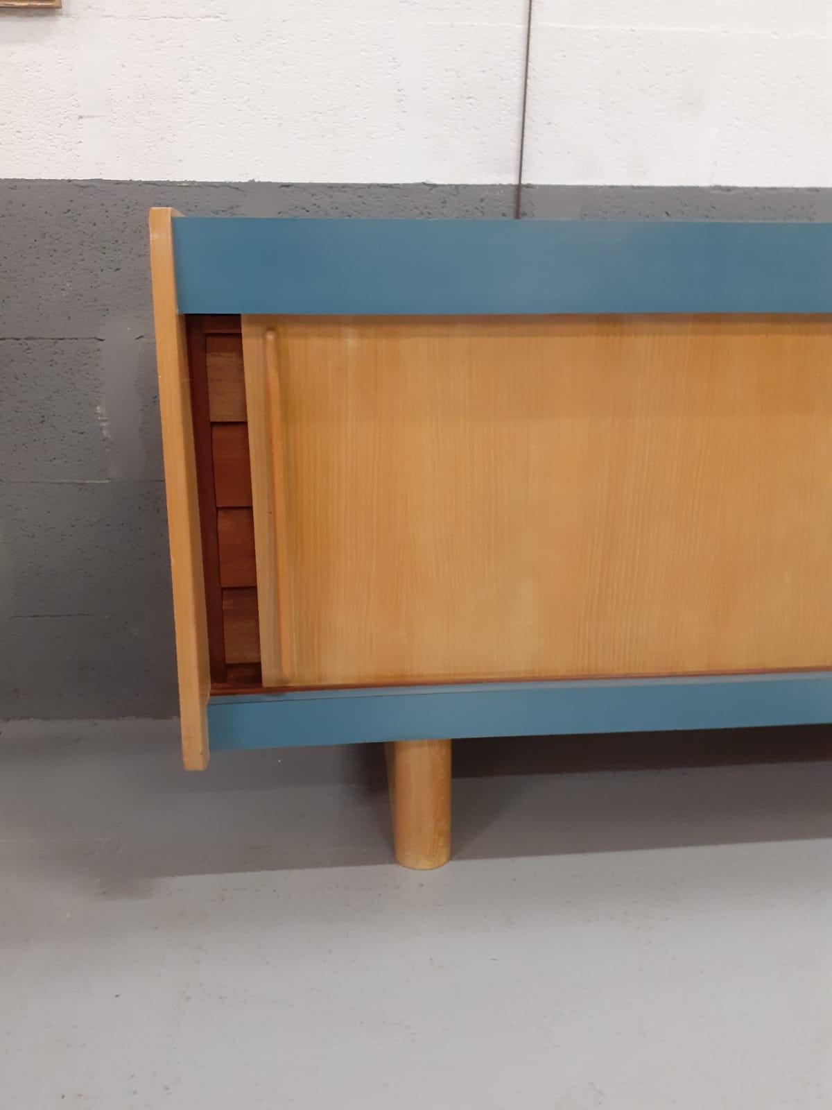 Large Sideboard in Ash and Formica circa 1950 In Good Condition For Sale In Saint-Ouen, FR