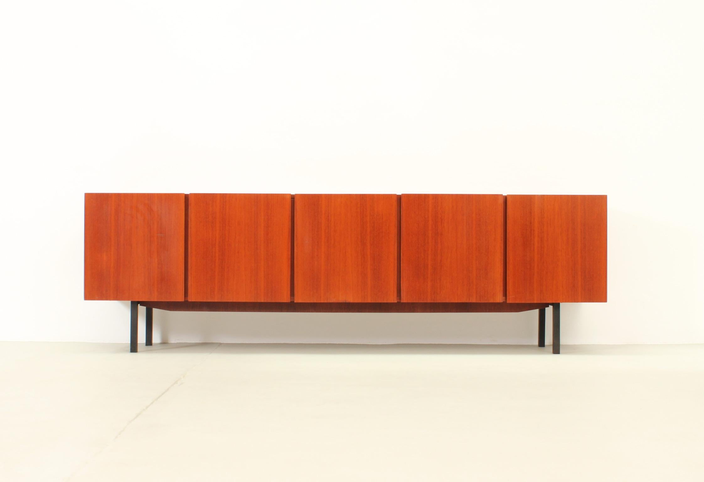 Large Sideboard in Teak Wood from 1960's, Germany In Good Condition For Sale In Barcelona, ES