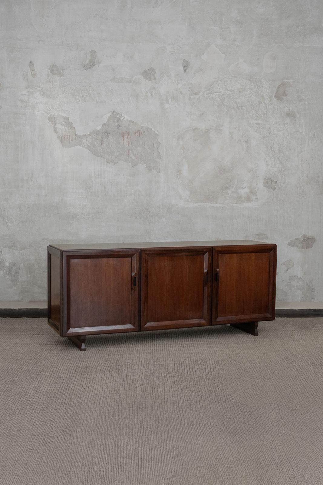 Aparador grande modelo MB15 de Franco Albini para Poggi mediados del siglo XX en venta