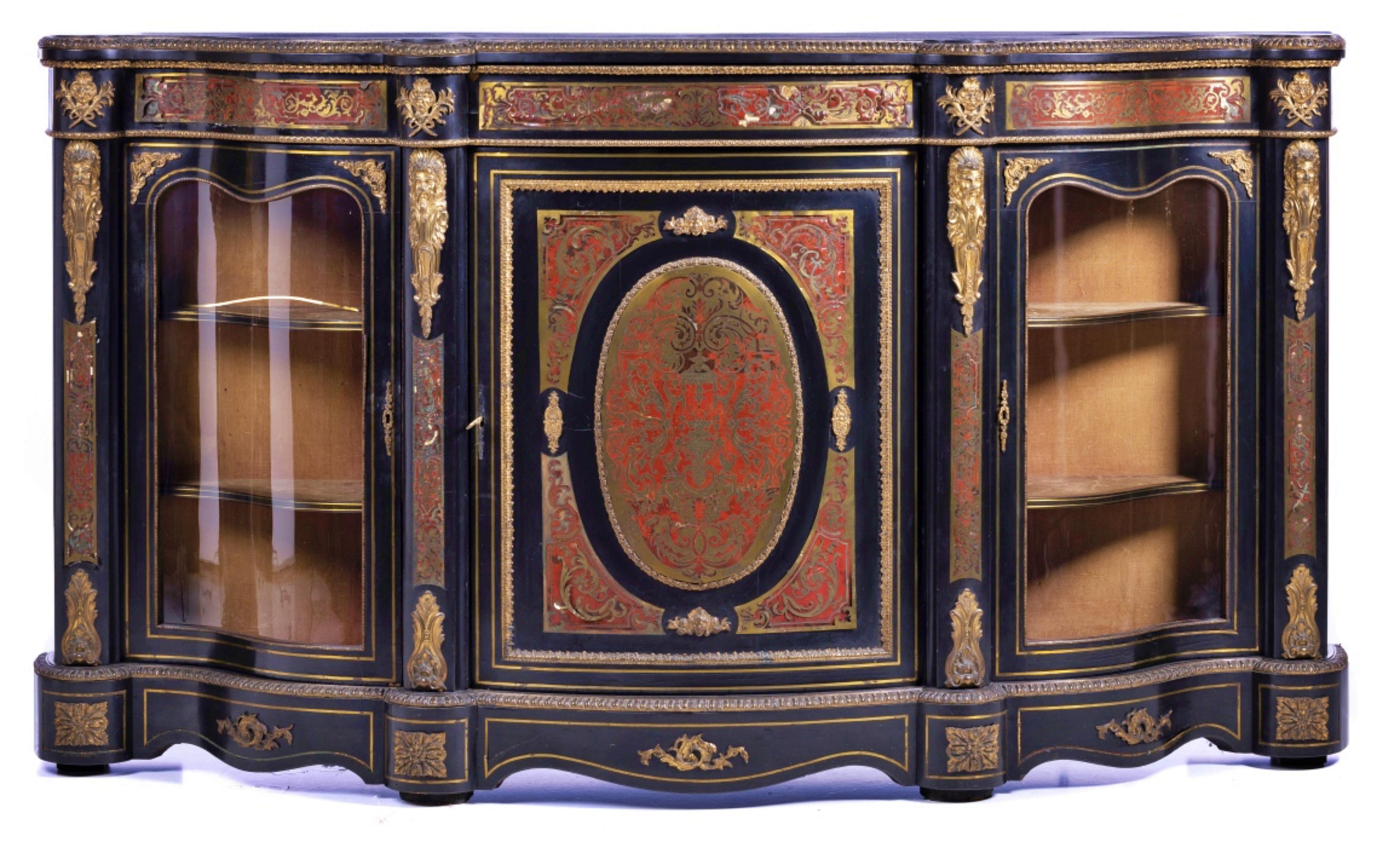 Large Sideboard Napoleon III, 19th Century In Good Condition For Sale In Madrid, ES