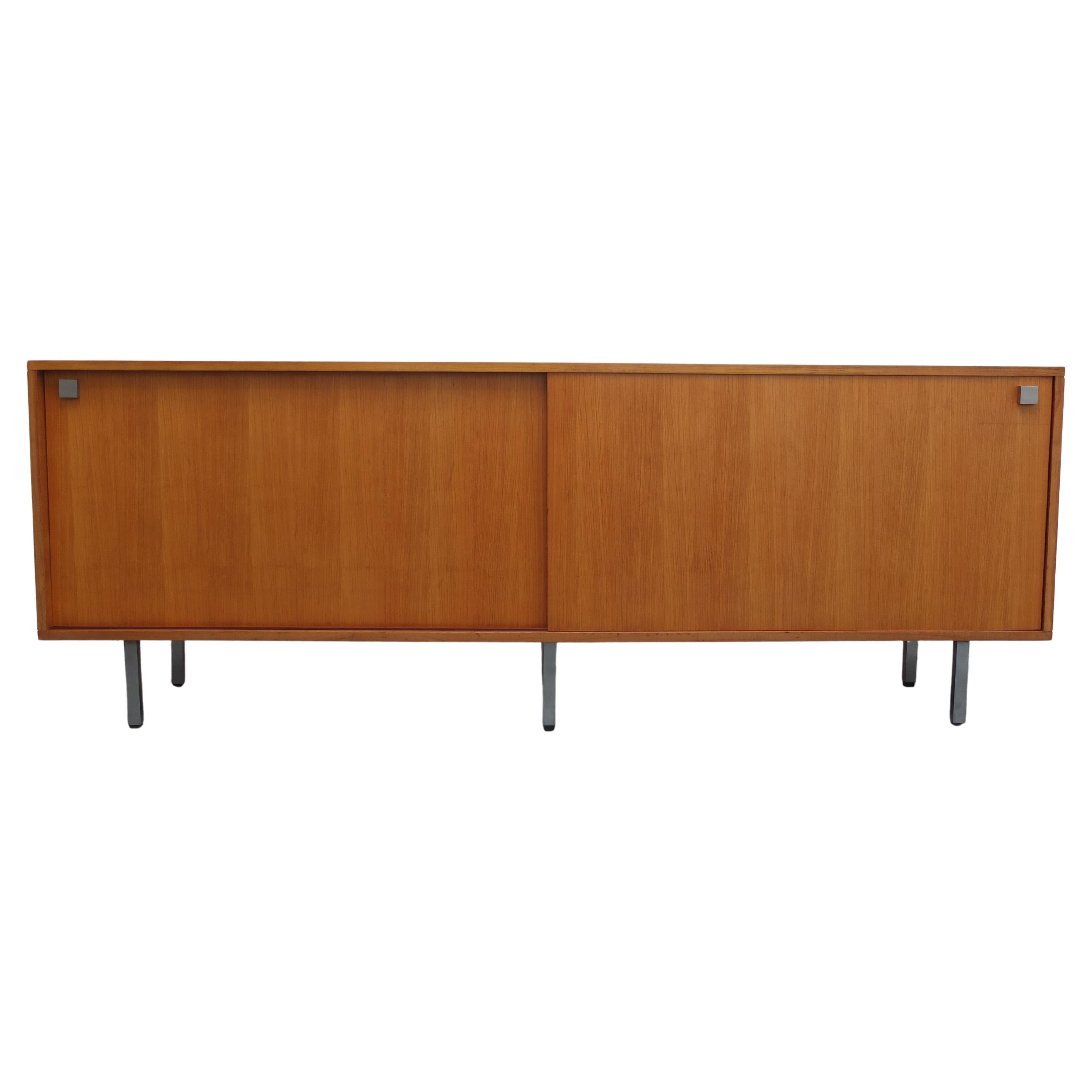 Grand buffet avec portes coulissantes d'Alfred Hendrickx pour Belform, années 1960 en vente