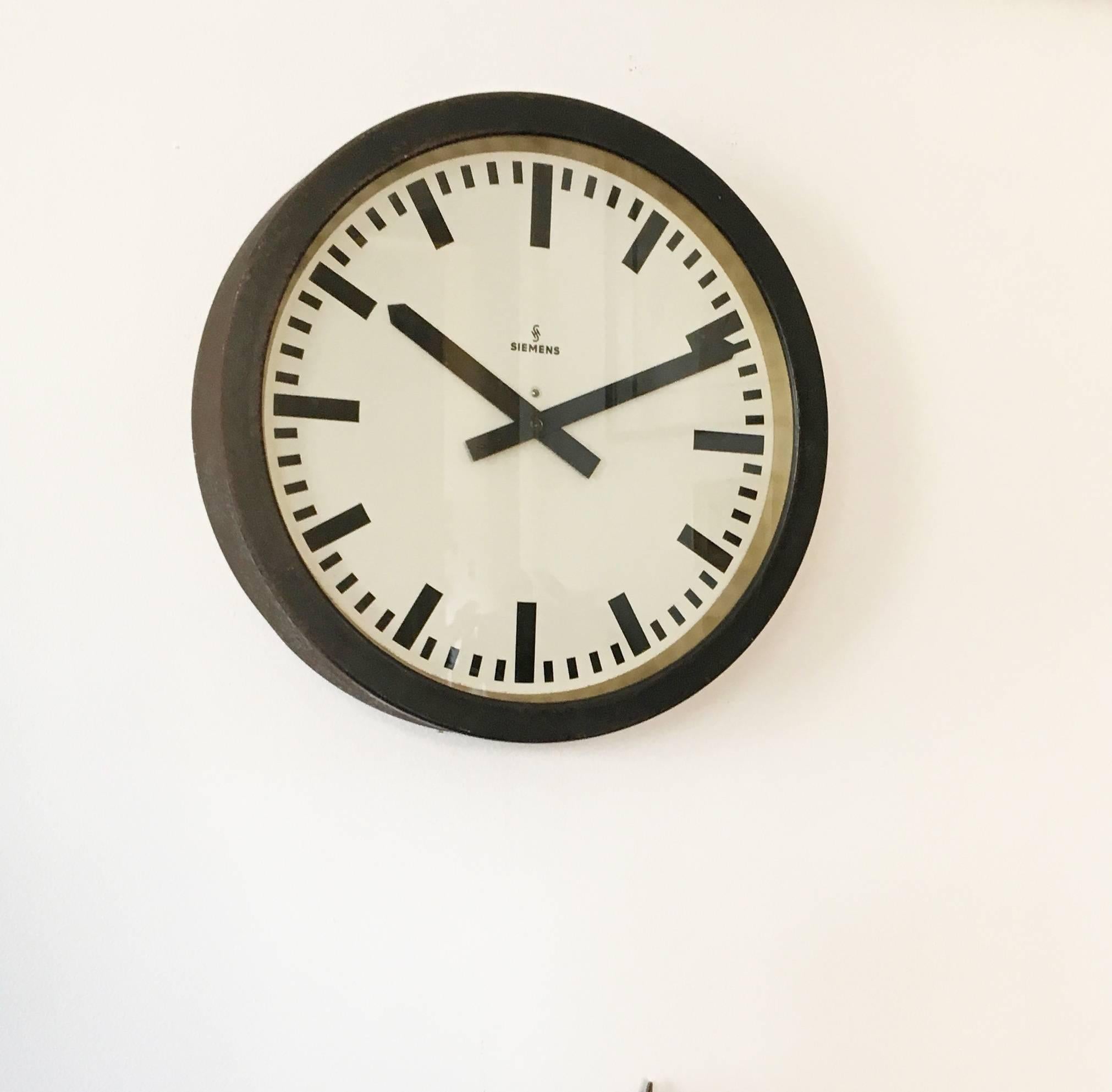 Mid-20th Century Large Siemens Factory Industrial or Station Wall Clock For Sale