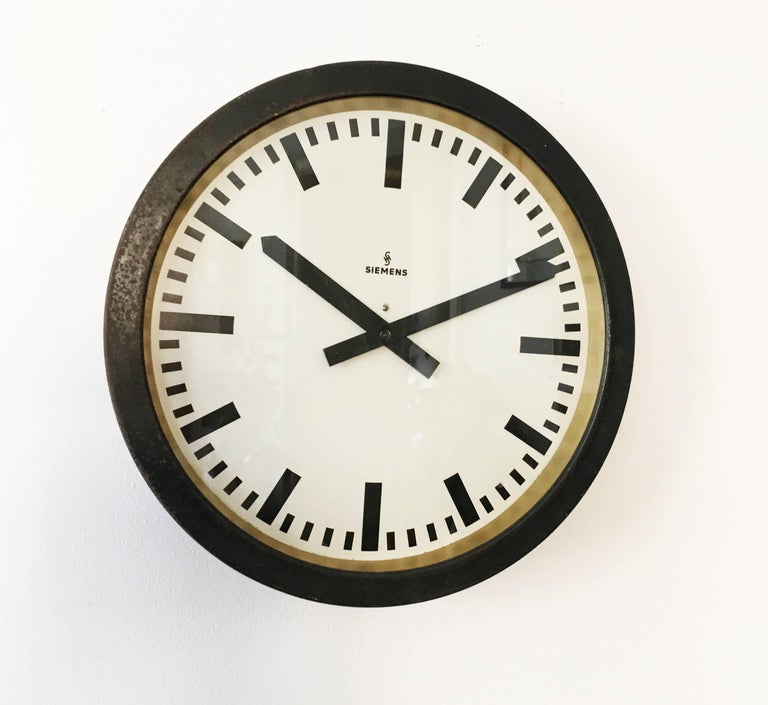 Large Siemens Factory Industrial or Station Wall Clock For Sale 3