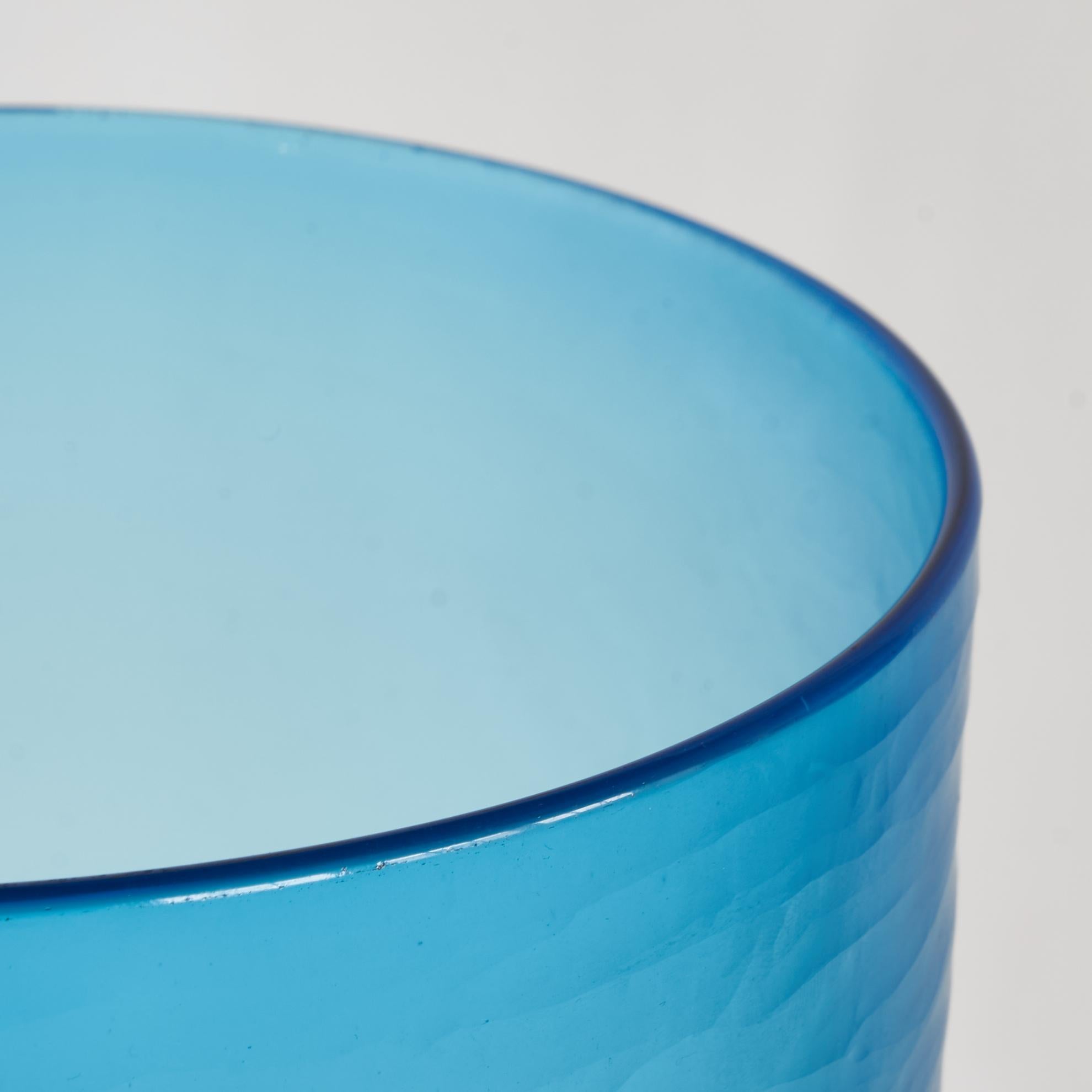 Salviati 'Battuto' Carved Blue Murano Art Glass Vase 1960s In Good Condition For Sale In Tilburg, NL