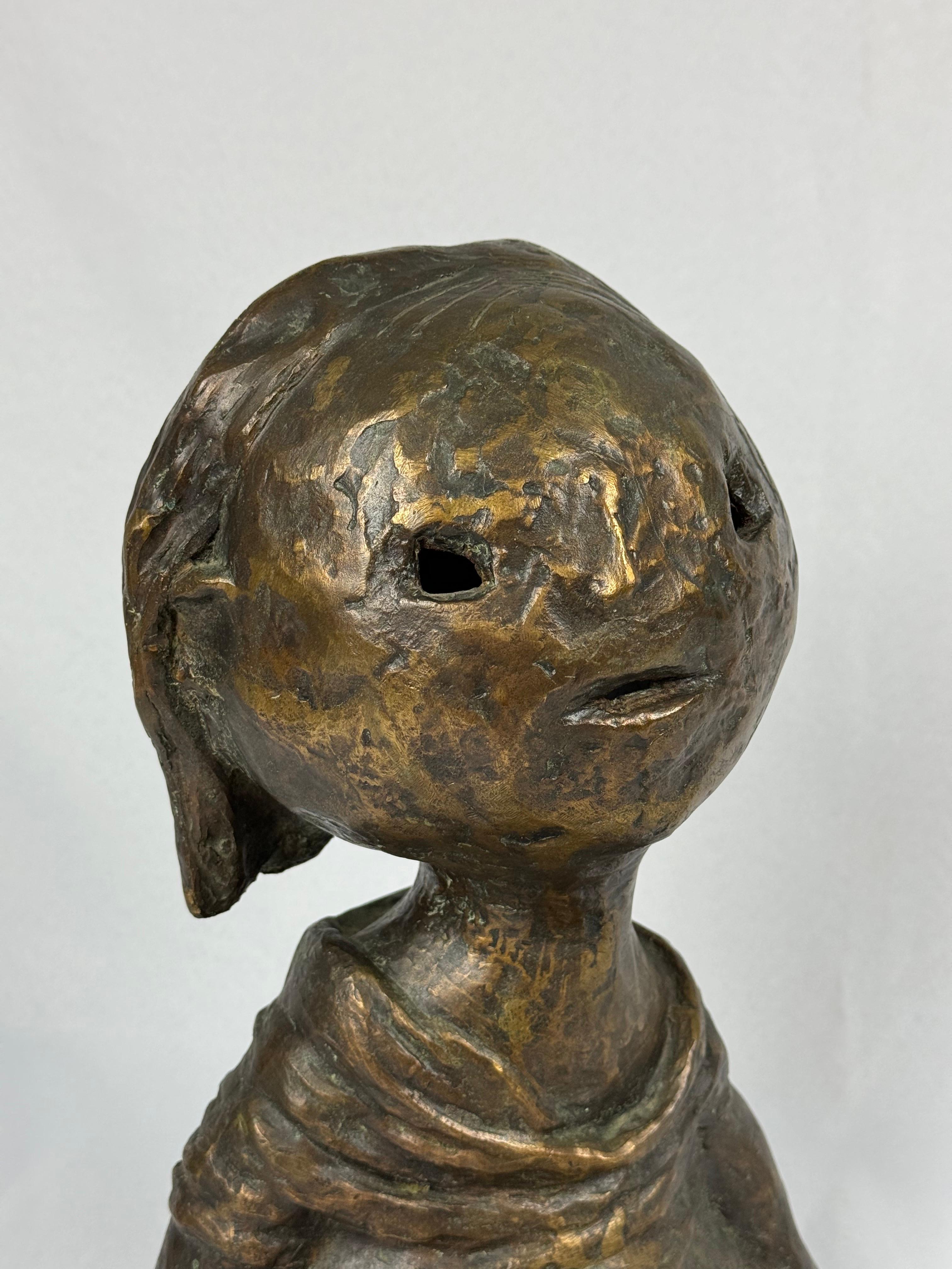 Grande scultura in bronzo firmata di Sergio Unia raffigurante una bambina In condizioni buone in vendita a Redding, CT