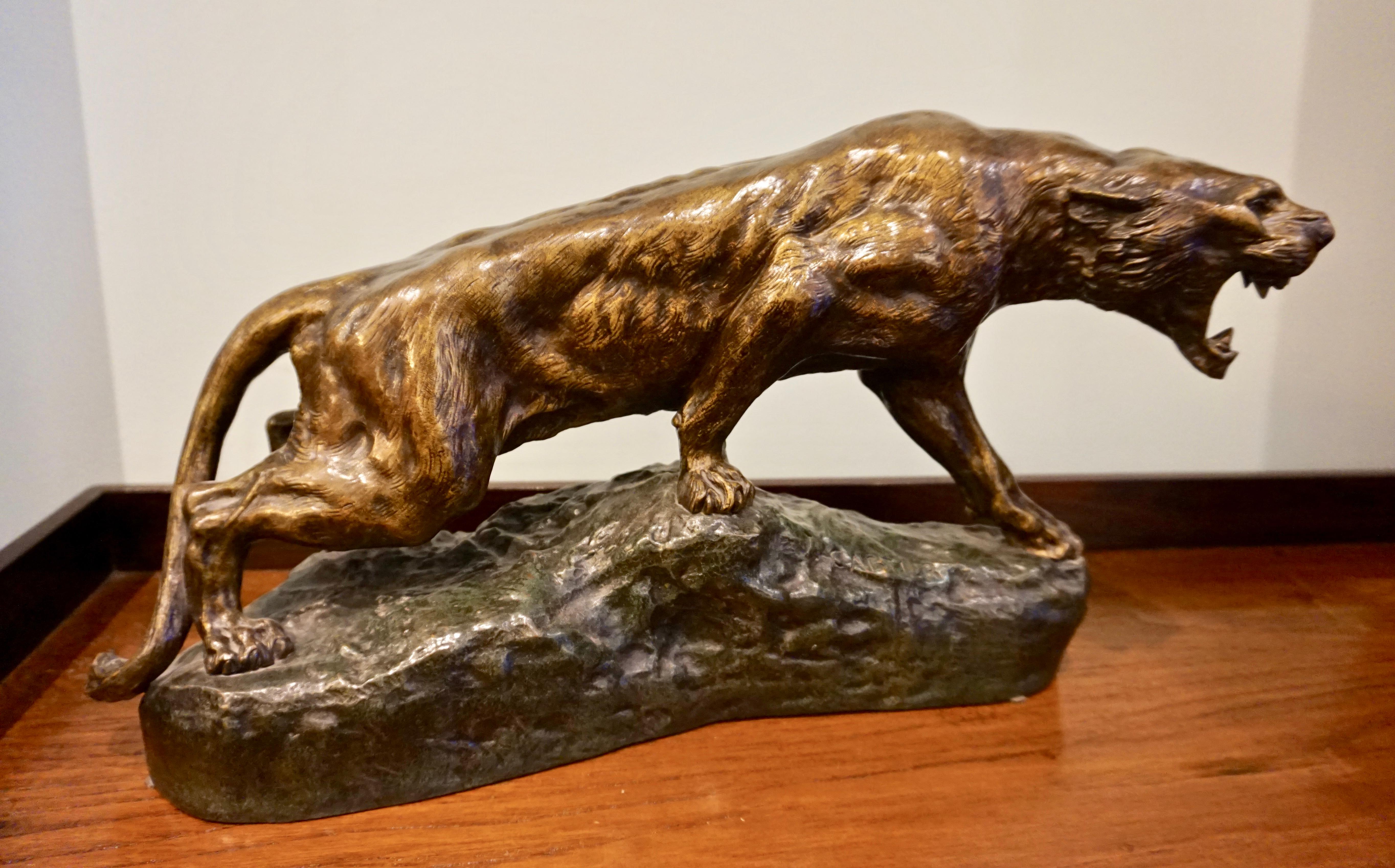 Large Signed French Bronze Art Deco Panther Sculpture By Thomas Francois Cartier In Good Condition For Sale In Vancouver, British Columbia