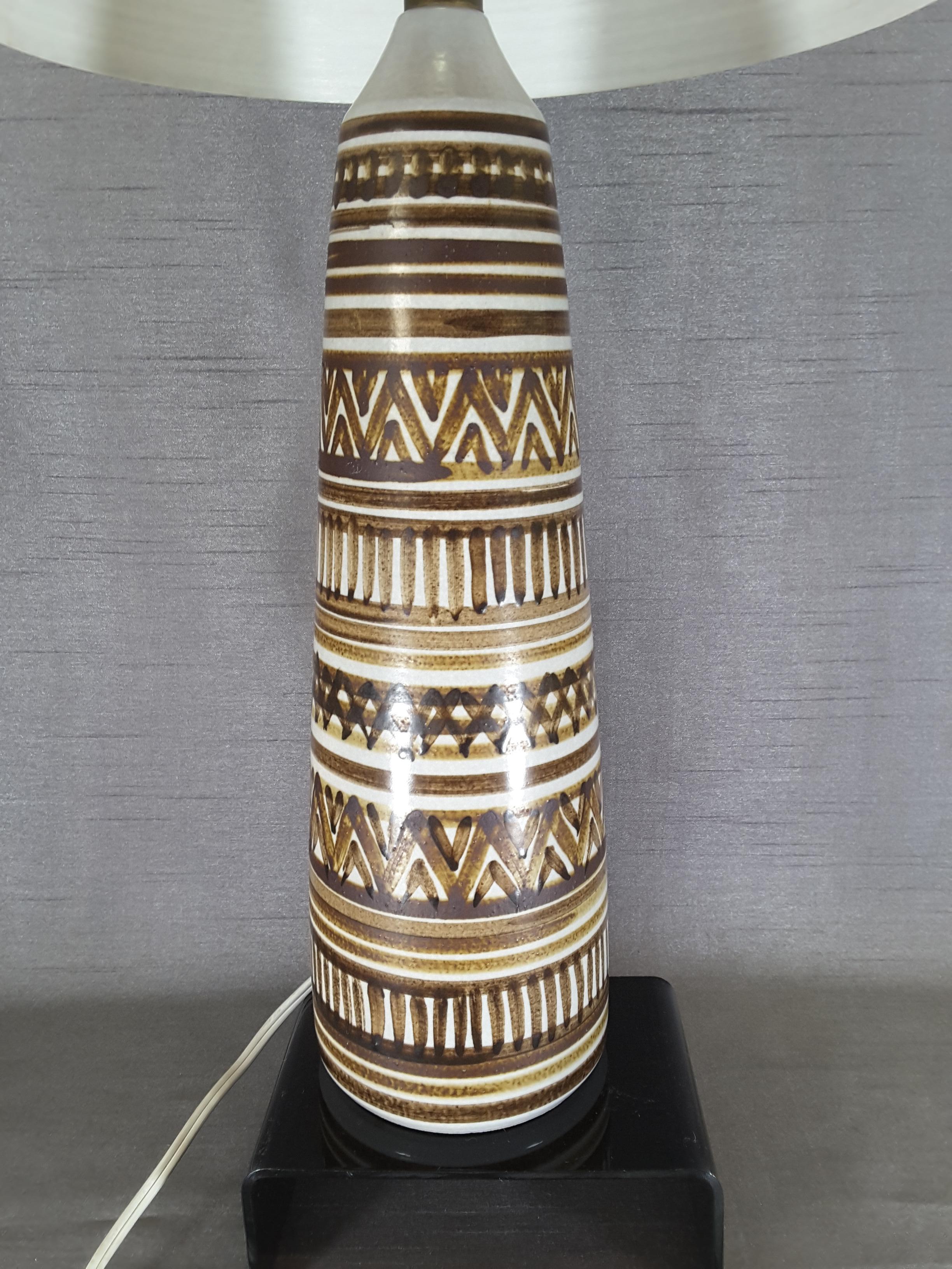 Hand-Crafted Large Signed Lotte & Gunnar Bostlund Table Lamp, Tribal Pattern, 1960s For Sale
