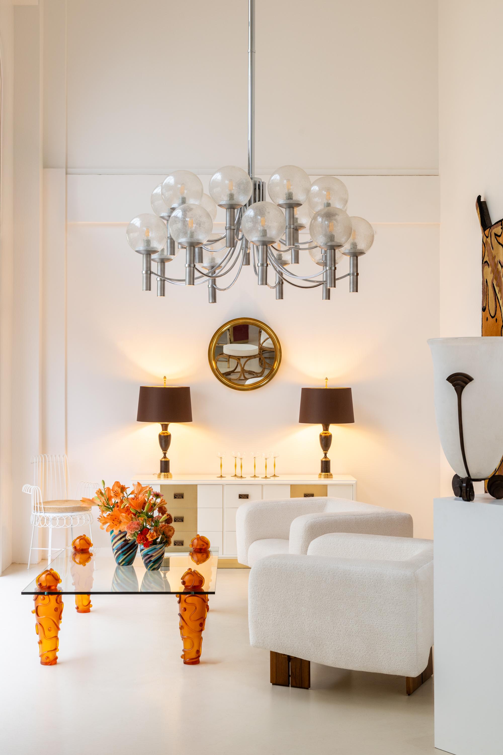 Grande table basse en verre de résine signée Garouste & Bonetti, années 1990 en vente 4