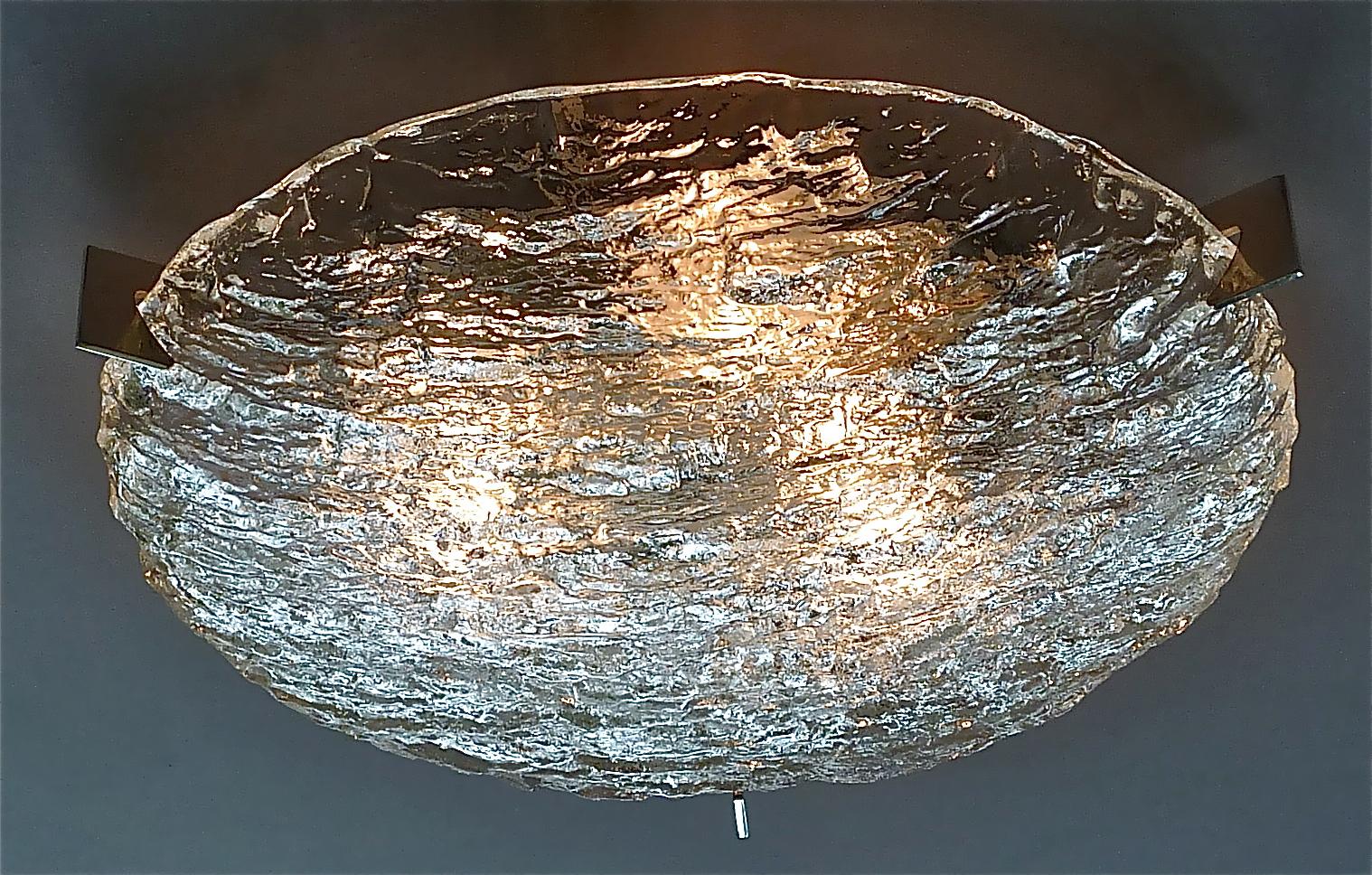 Große große signierte runde Kaiser Murano-Eisglas-Wandleuchte, versilbert Messing (Mitte des 20. Jahrhunderts) im Angebot