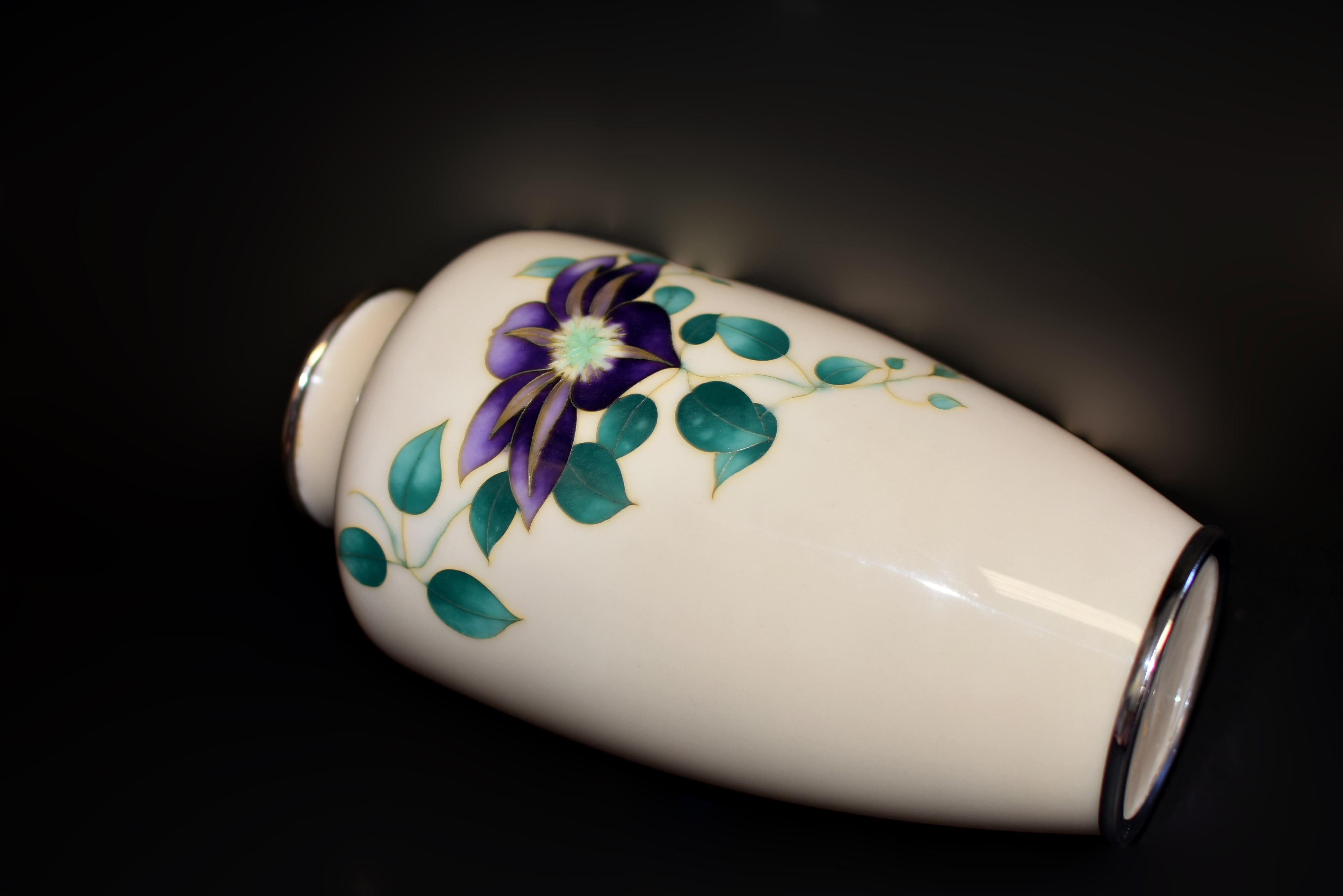 Gran Jarrón de Cloisonné Japonés Clematis 10