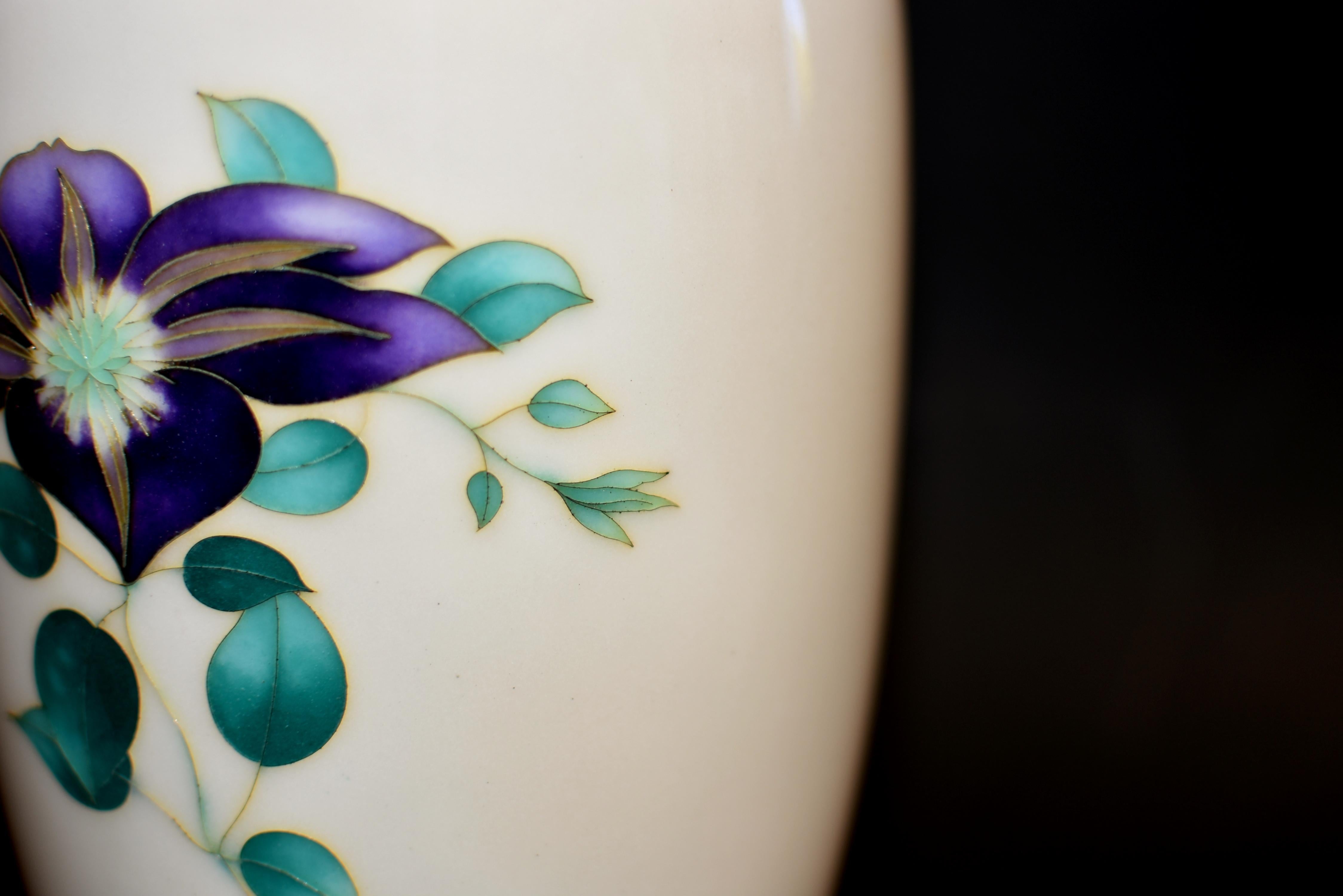 Gran Jarrón de Cloisonné Japonés Clematis 10