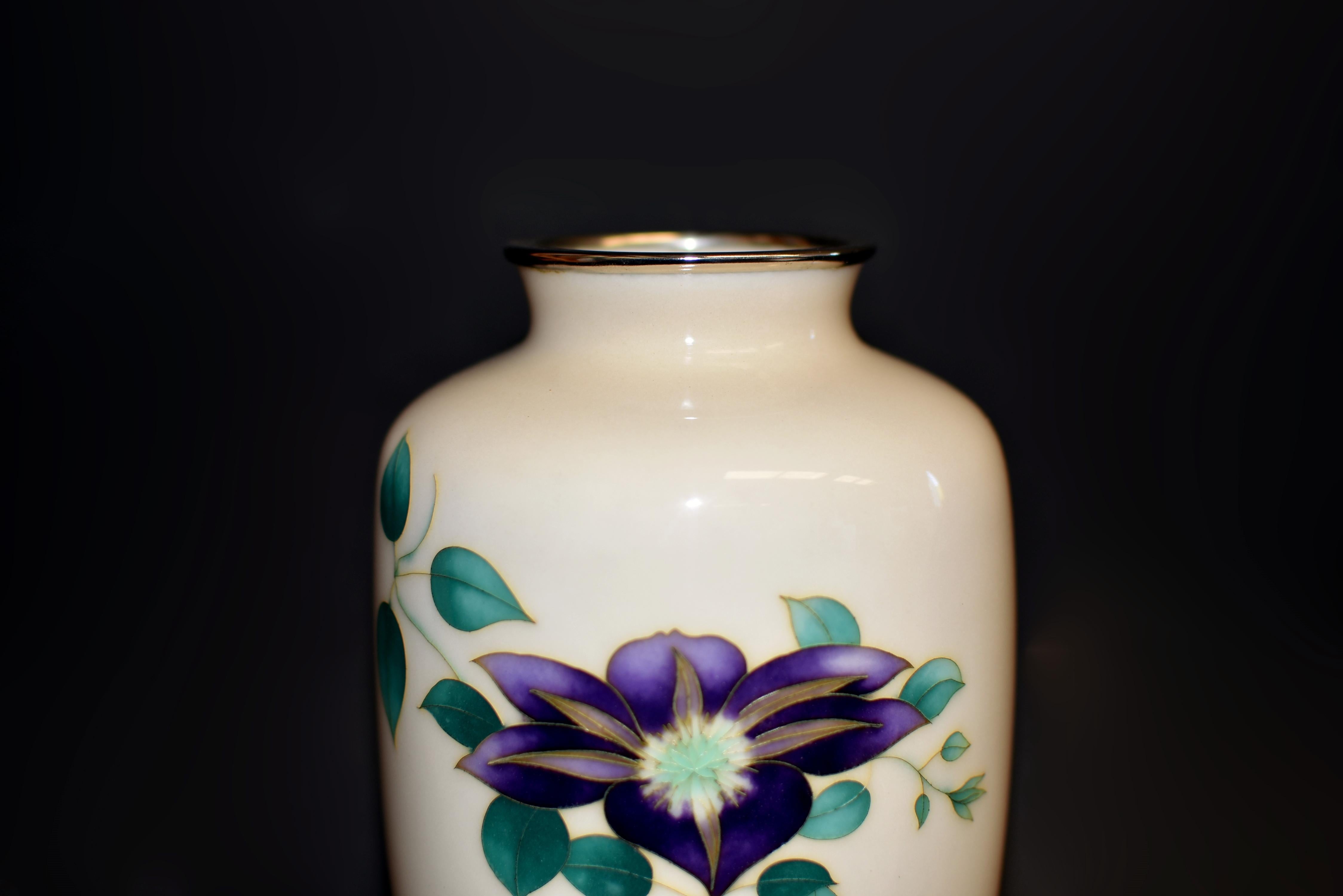 Gran Jarrón de Cloisonné Japonés Clematis 10