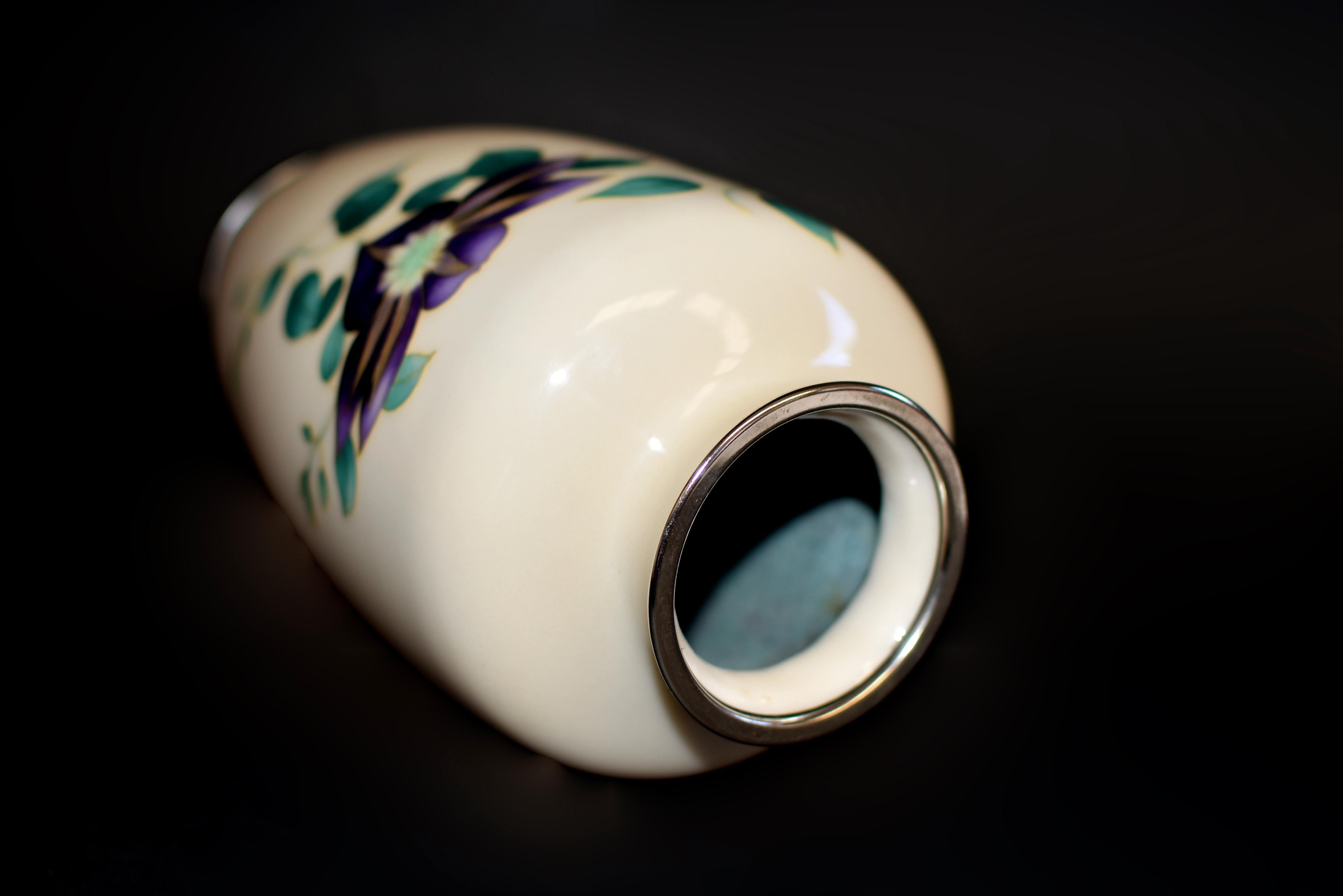 Gran Jarrón de Cloisonné Japonés Clematis 10