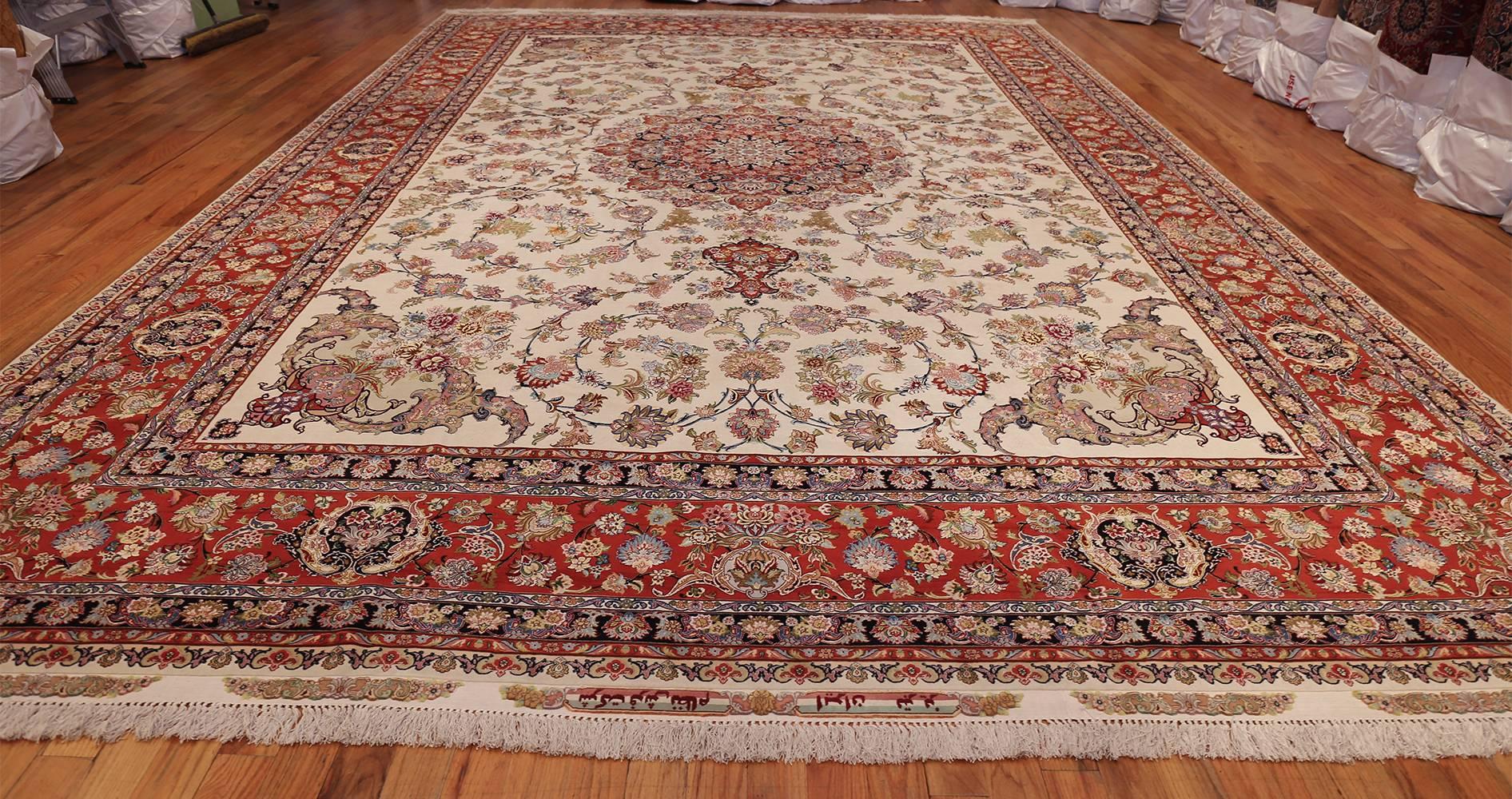 Large Silk and Wool Vintage Tabriz Persian Rug. Size: 11 ft 7 in x 16 ft 10 in  1