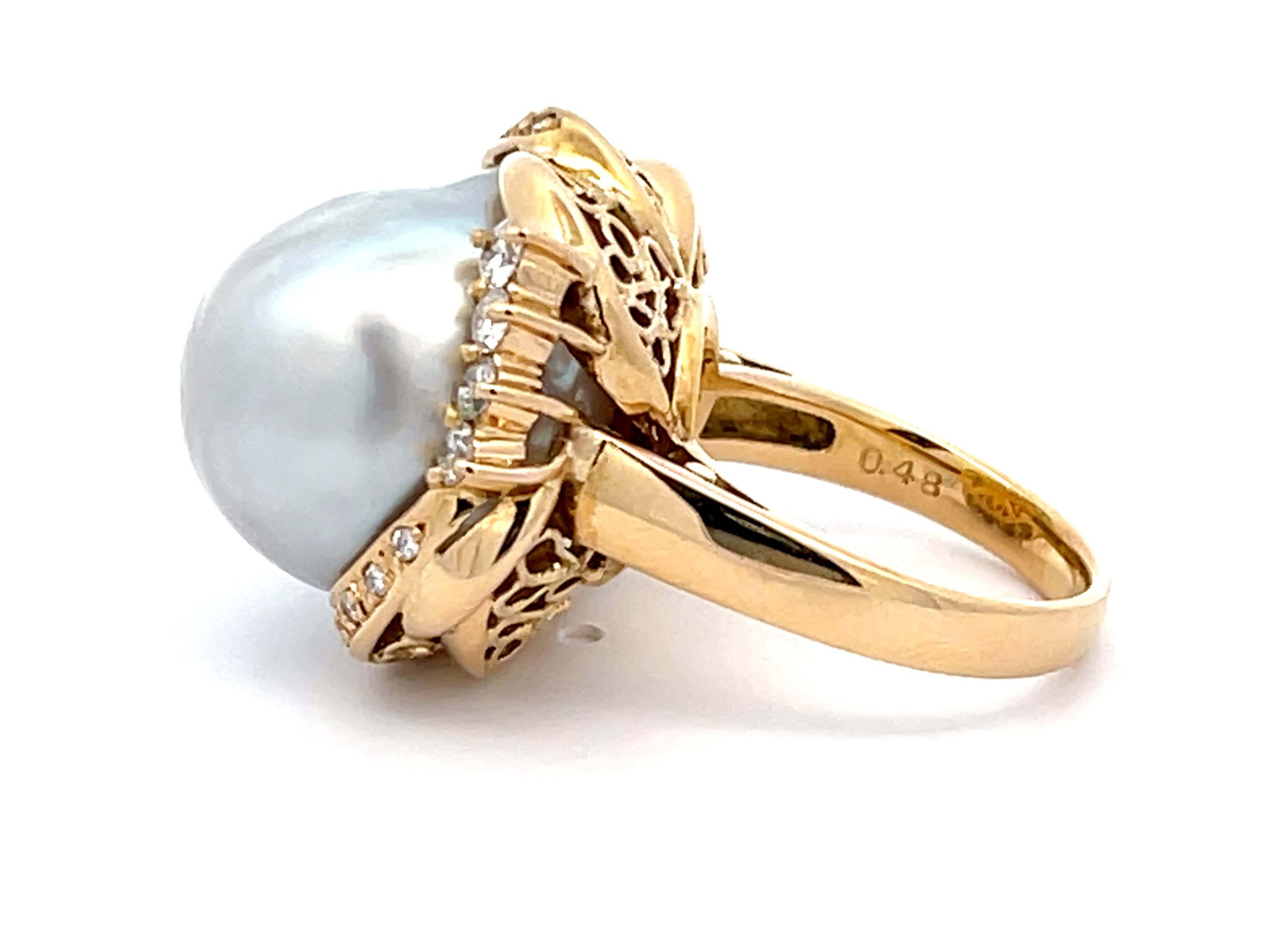 Large Silver Baroque Pearl and Diamond Vintage Ring in 18K Yellow Gold For Sale 1