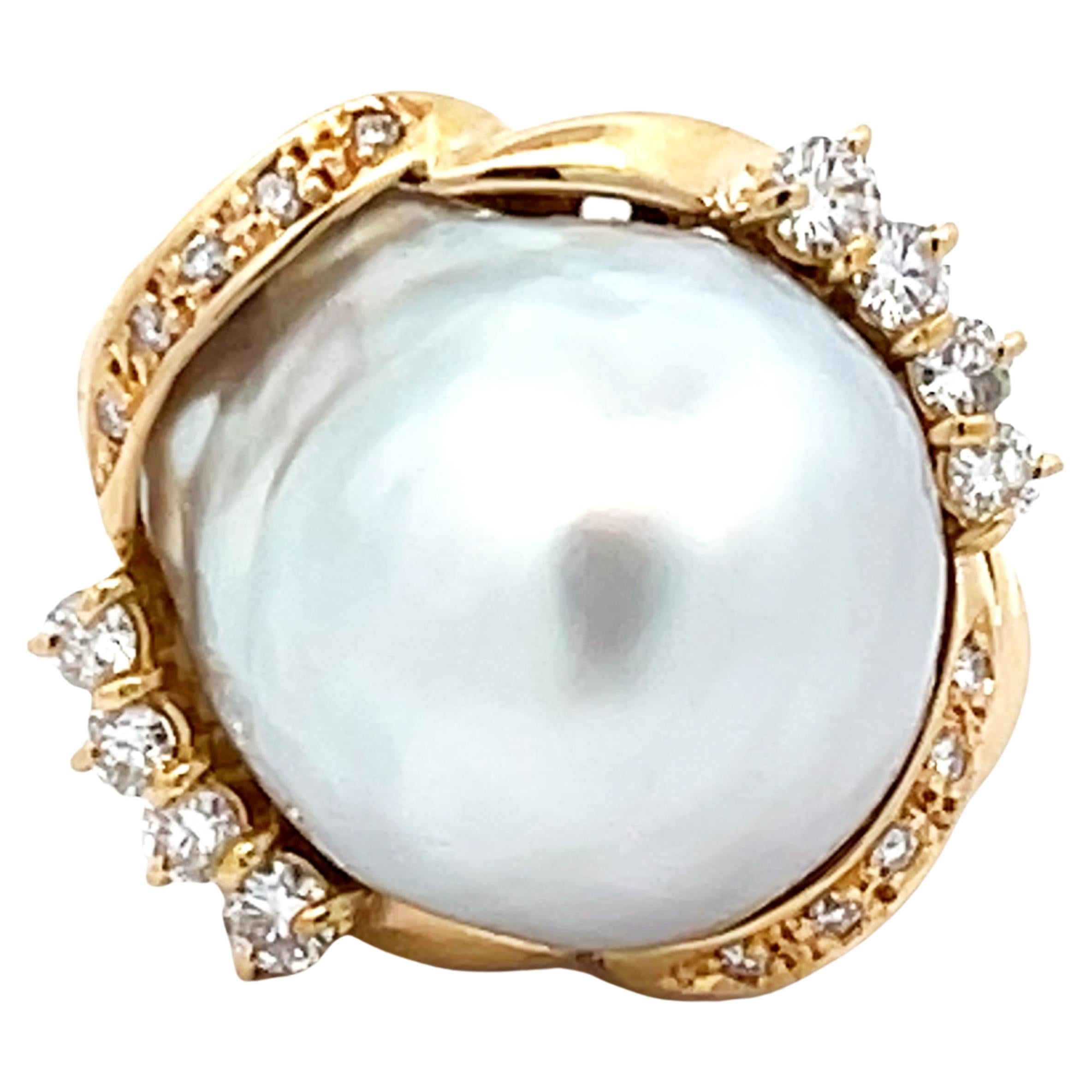 Large Silver Baroque Pearl and Diamond Vintage Ring in 18K Yellow Gold