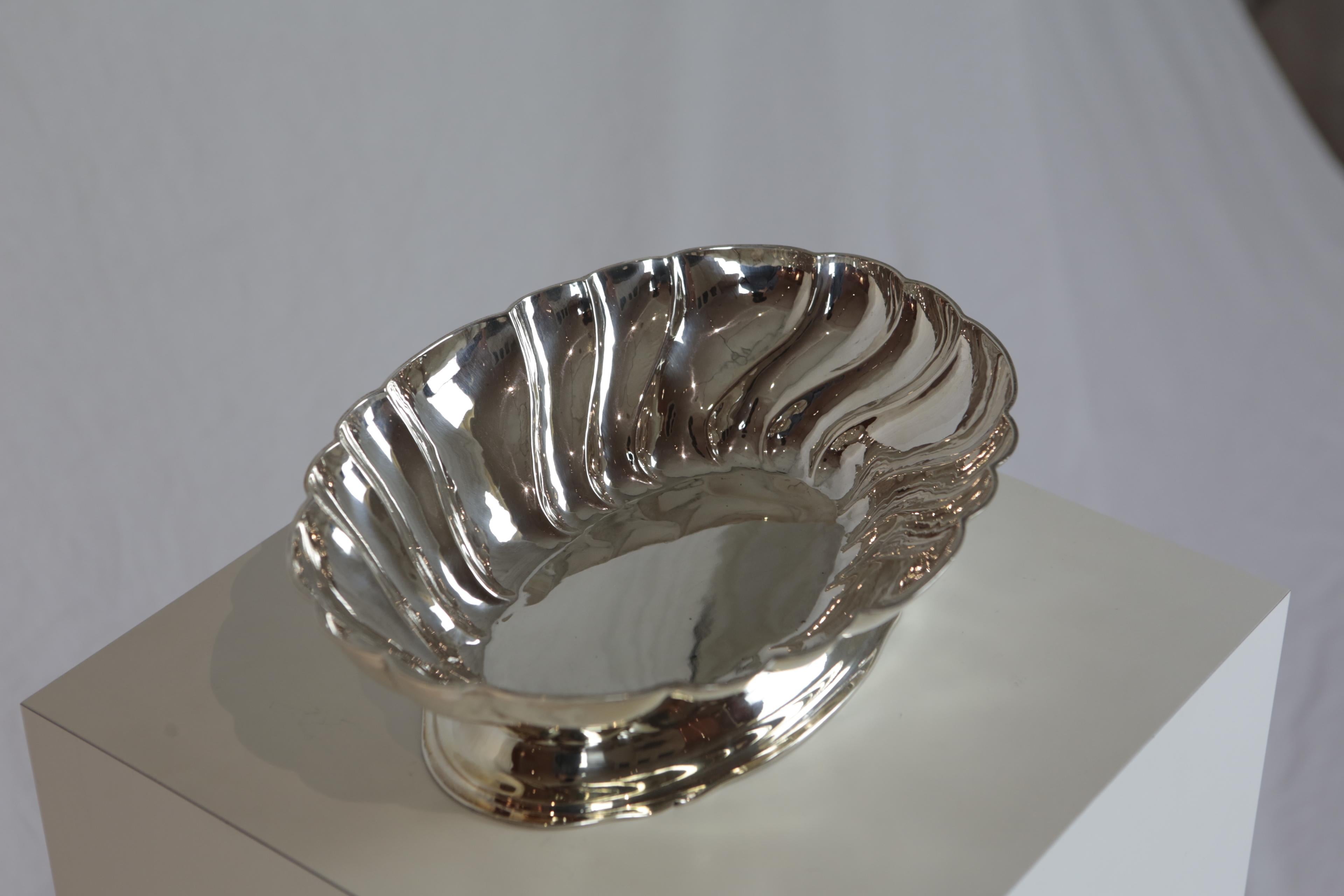 Large Silver Bowl, Germany, 835/- Silver, Handcrafted In Good Condition For Sale In Muenster, NRW